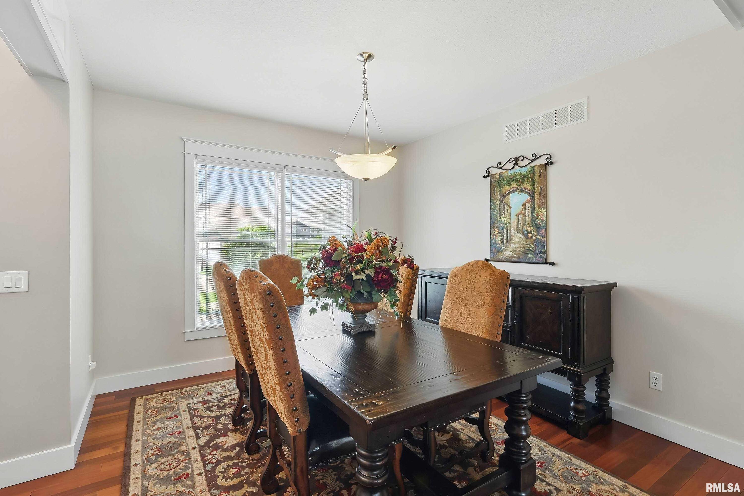 7 Redstone Court, Le Claire, Iowa image 6