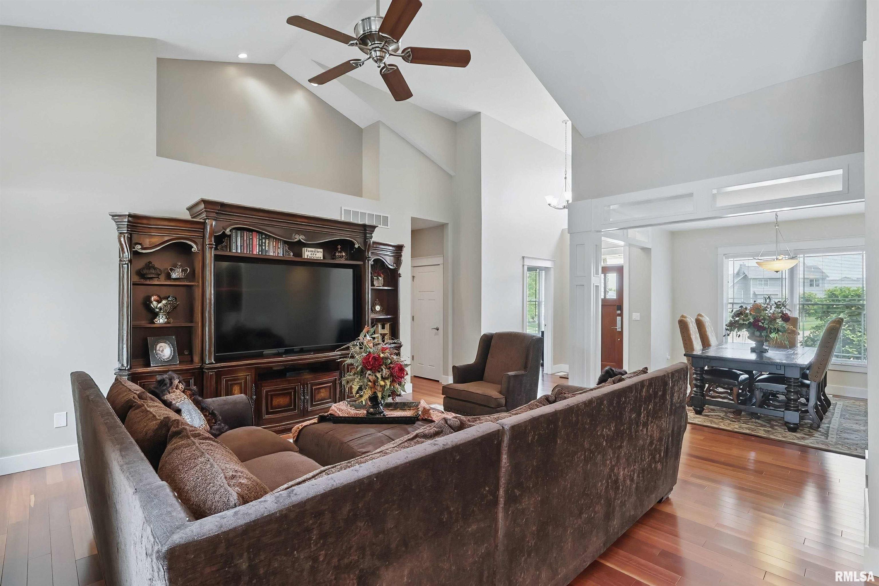7 Redstone Court, Le Claire, Iowa image 11