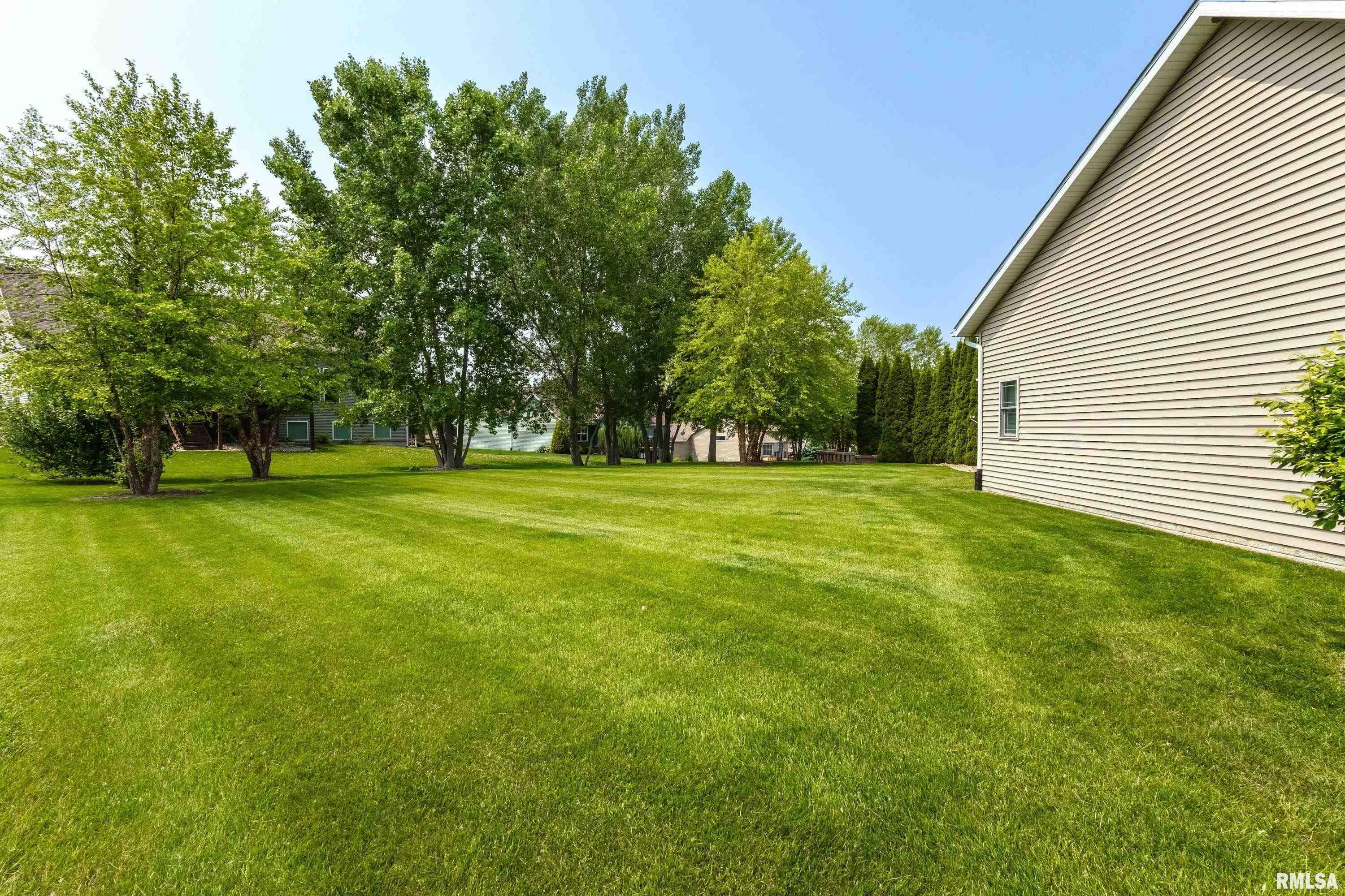 7 Redstone Court, Le Claire, Iowa image 49