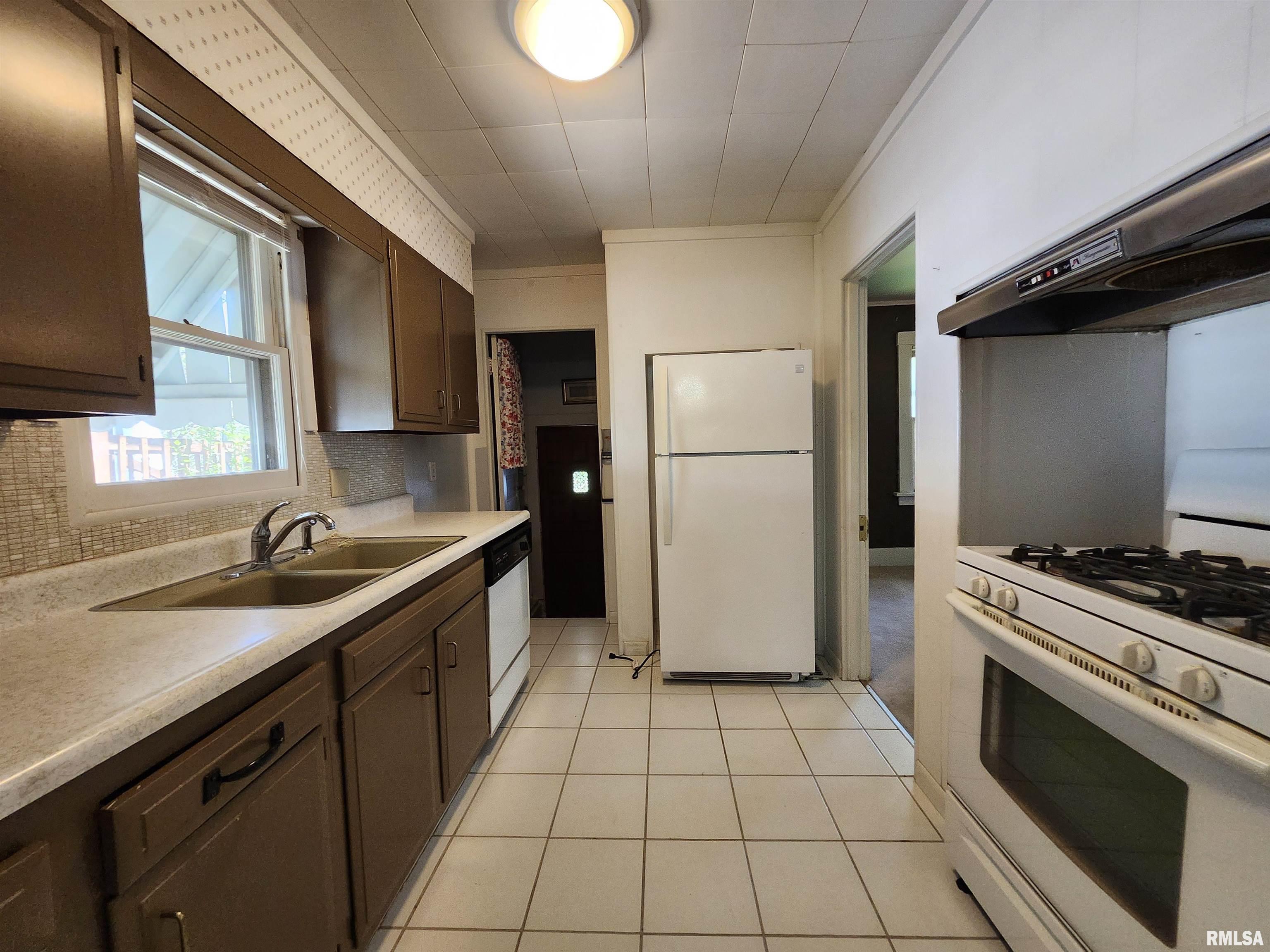 2704 Missouri Avenue, Peoria, Illinois image 31