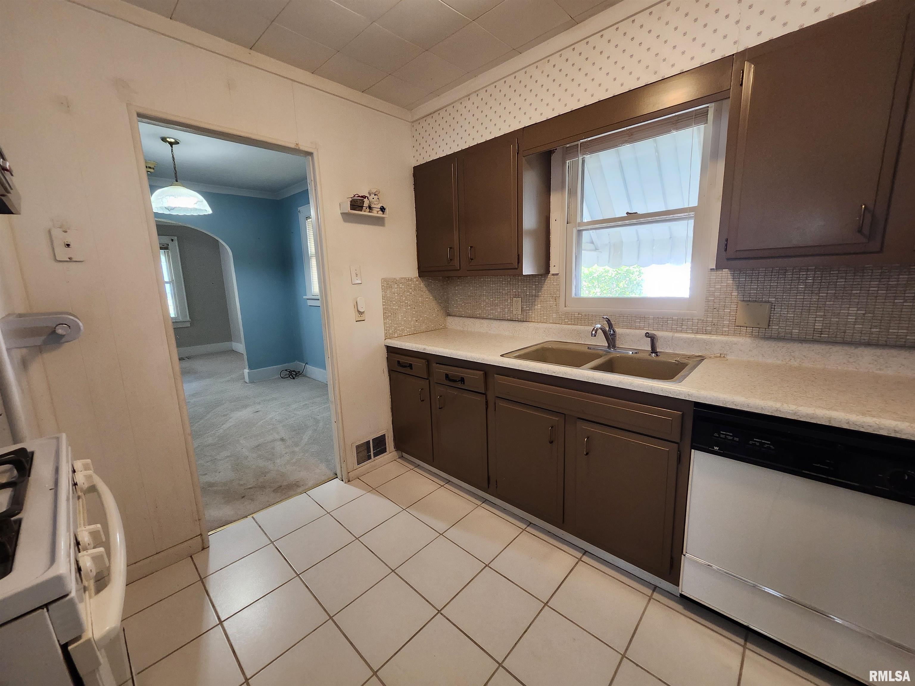 2704 Missouri Avenue, Peoria, Illinois image 37