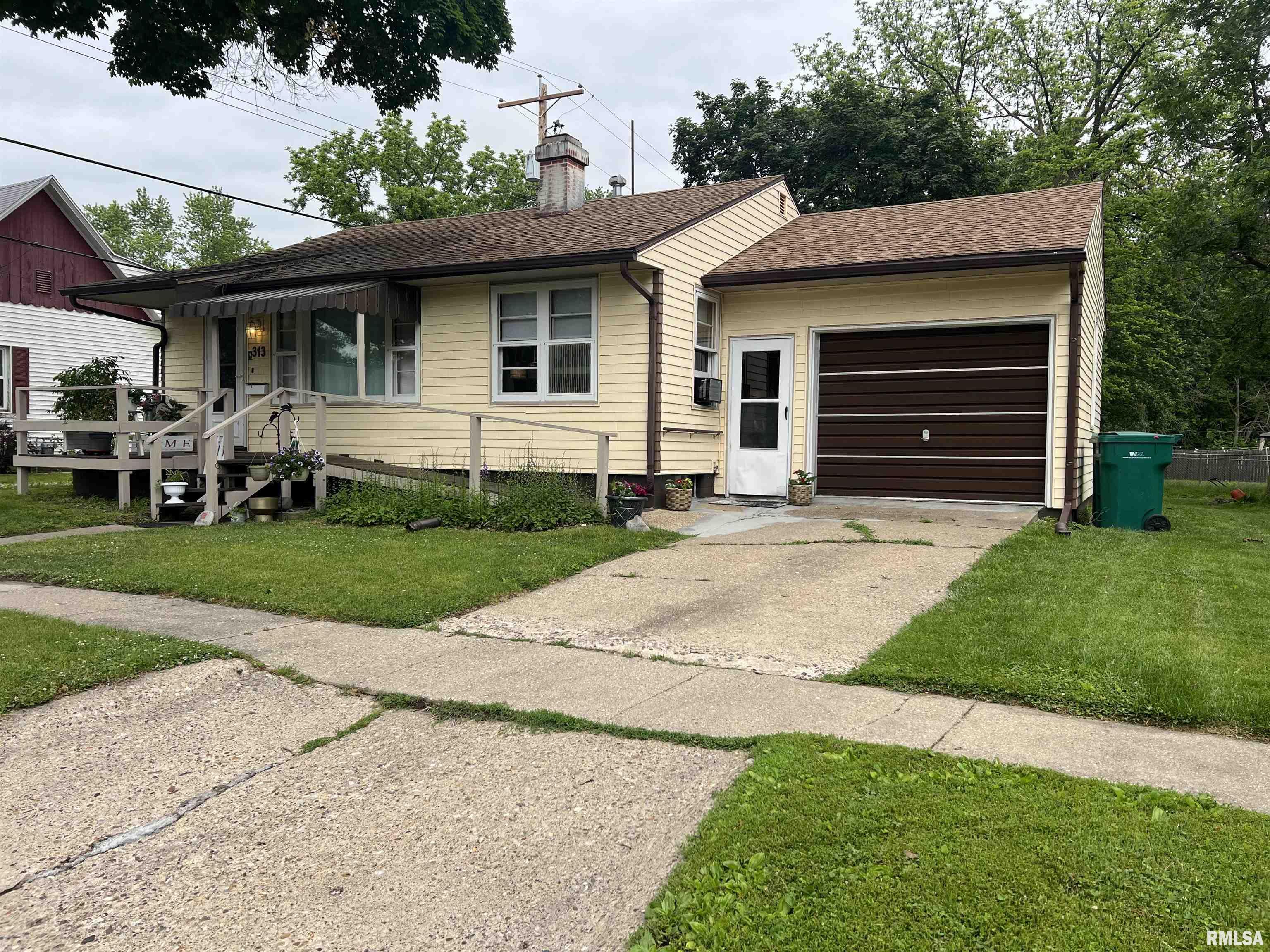 313 N Edwards Street, Macomb, Illinois image 3