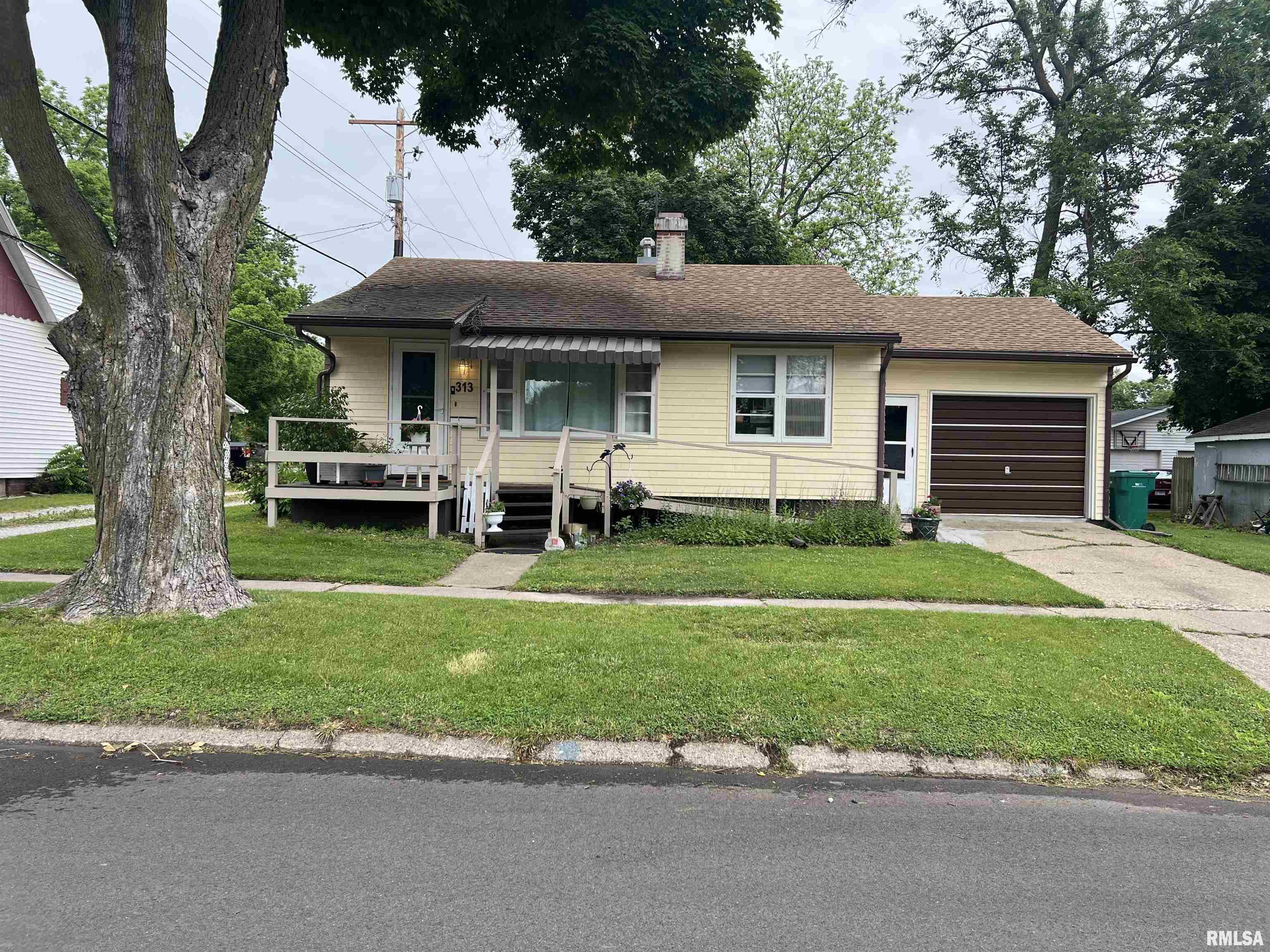 313 N Edwards Street, Macomb, Illinois image 1