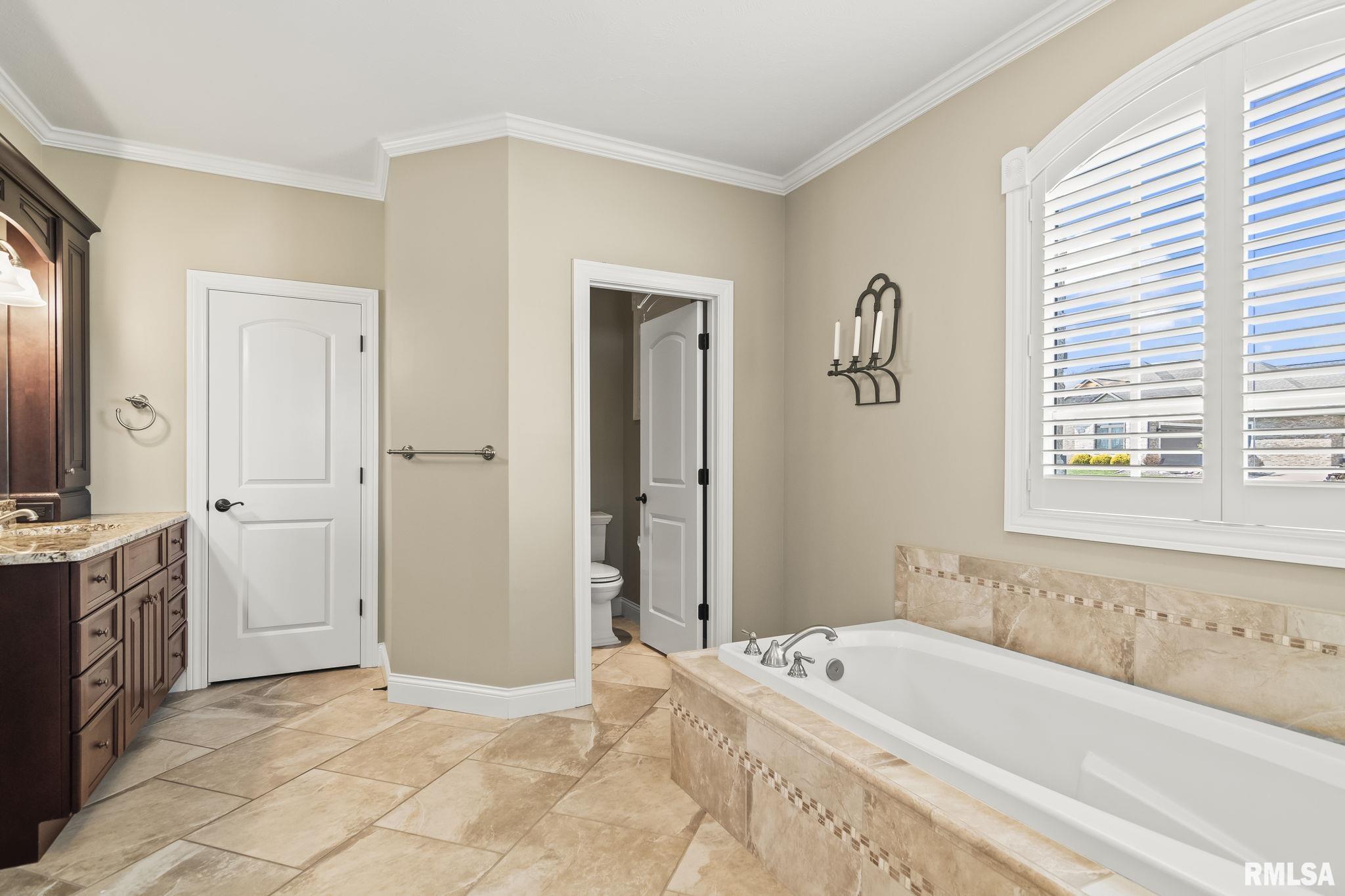 801 Prairie Lake Drive, Sherman, Illinois image 37