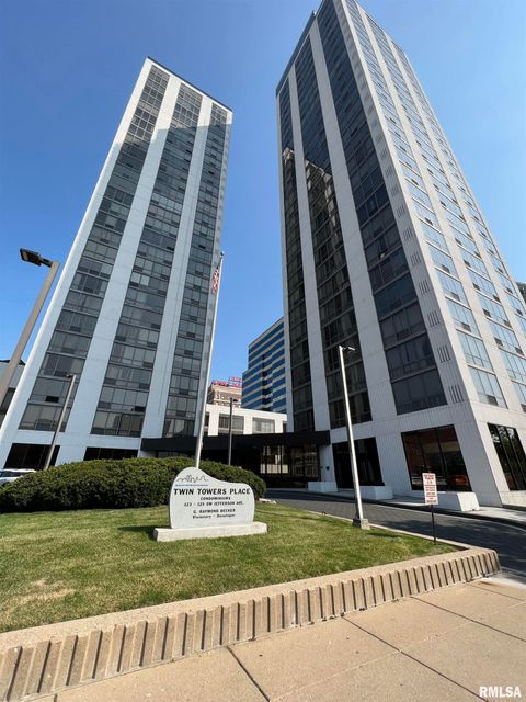 Homes For Sale - 125 SW Jefferson Avenue #W20NEB<br/> Peoria County, Peoria, IL 61602