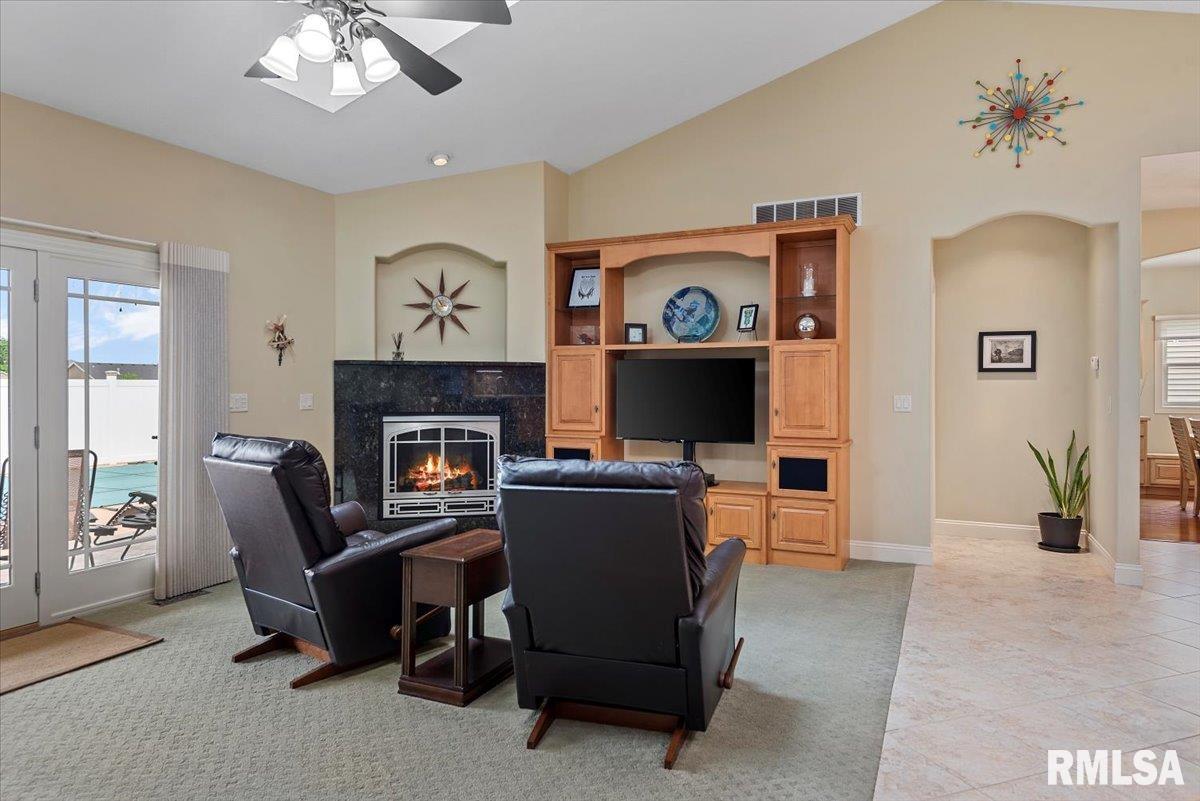 4306 Castle Pines Drive, Springfield, Illinois image 14