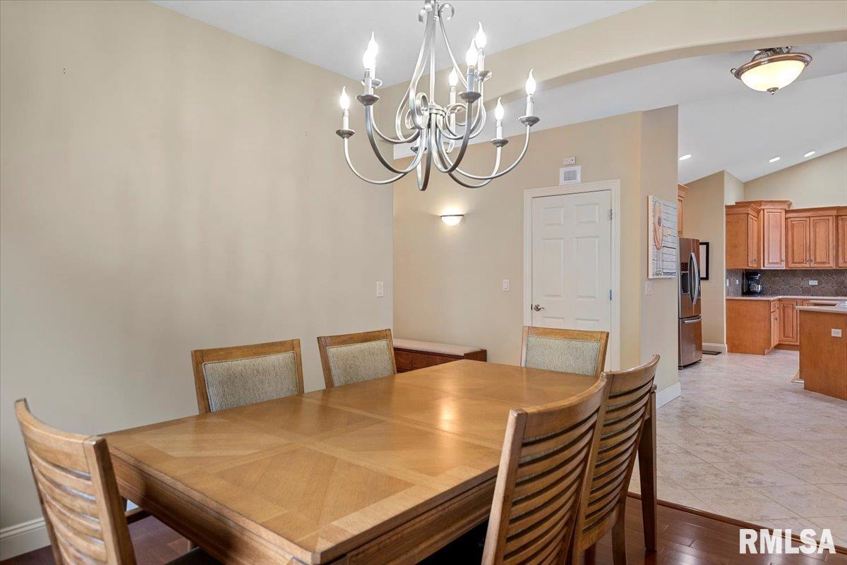 4306 Castle Pines Drive, Springfield, Illinois image 17