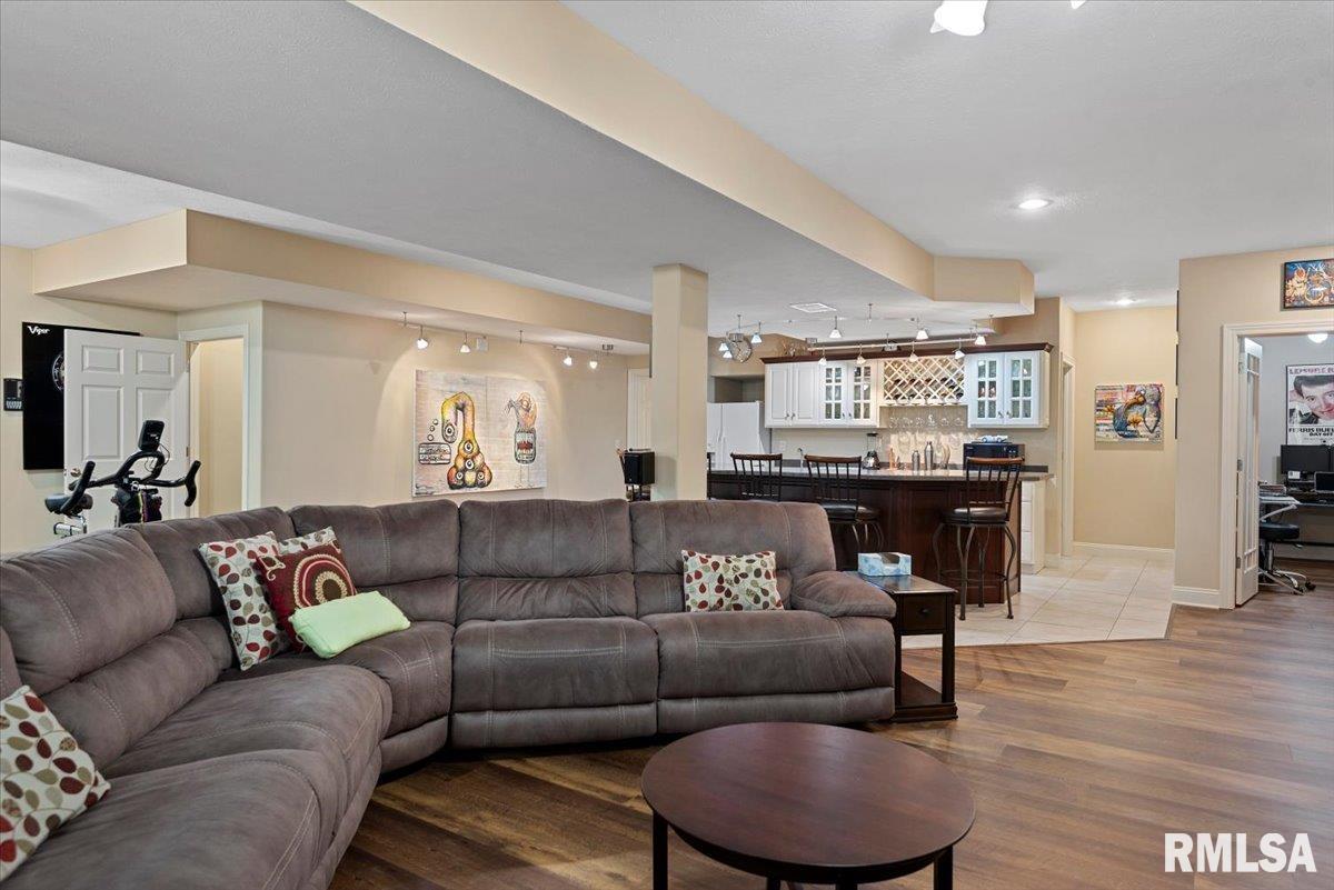 4306 Castle Pines Drive, Springfield, Illinois image 34