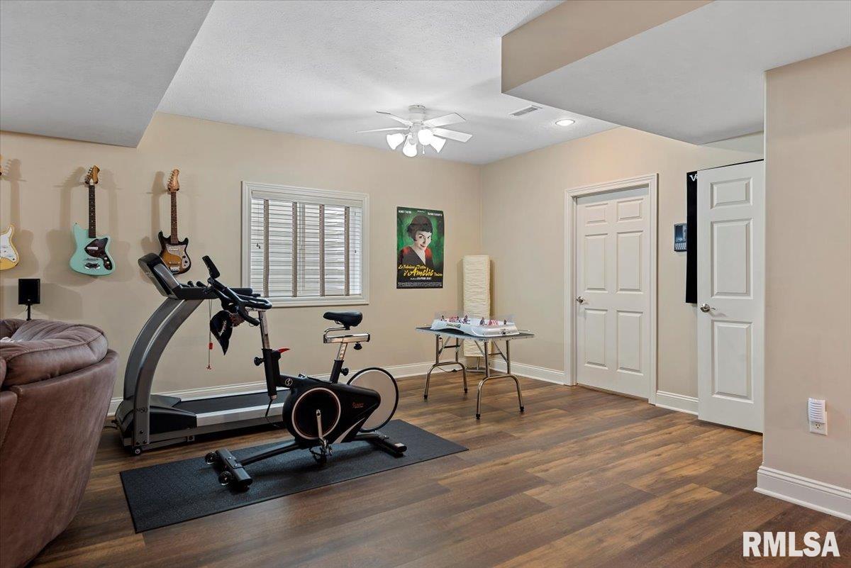 4306 Castle Pines Drive, Springfield, Illinois image 31