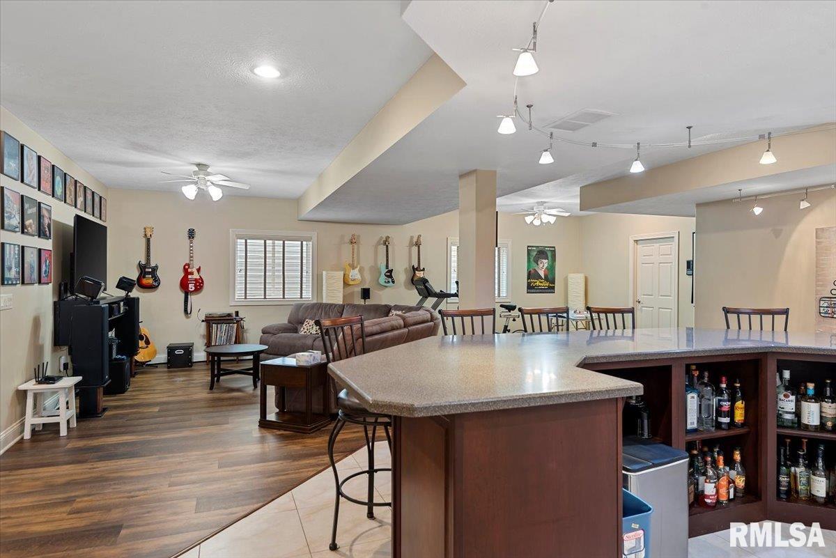 4306 Castle Pines Drive, Springfield, Illinois image 38