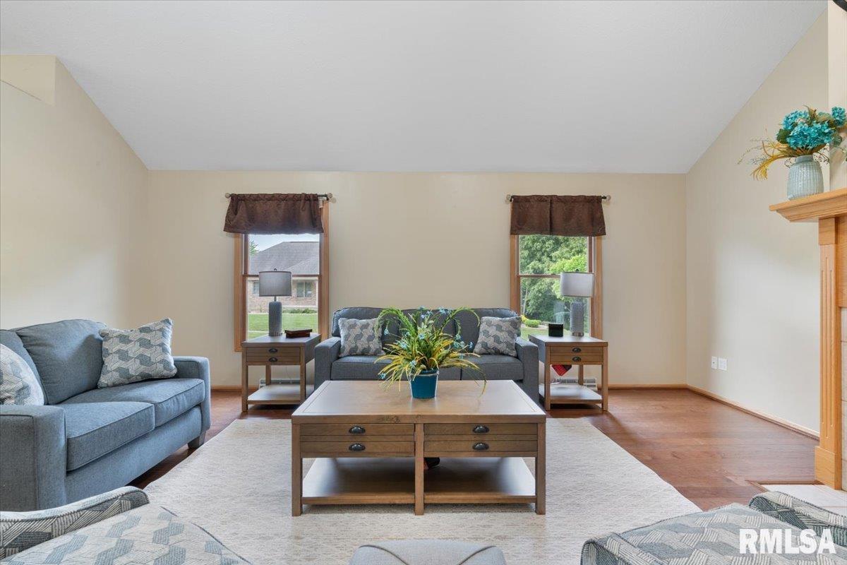 859 45th Avenue, East Moline, Illinois image 24