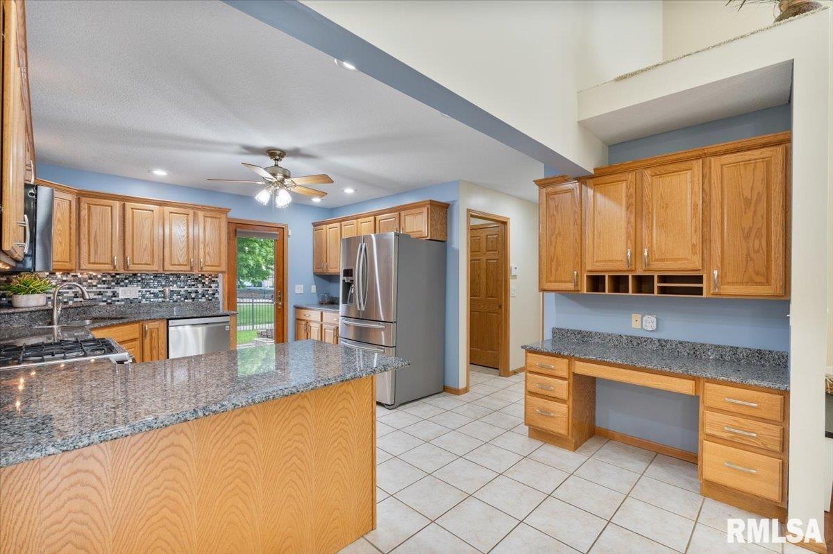 859 45th Avenue, East Moline, Illinois image 11