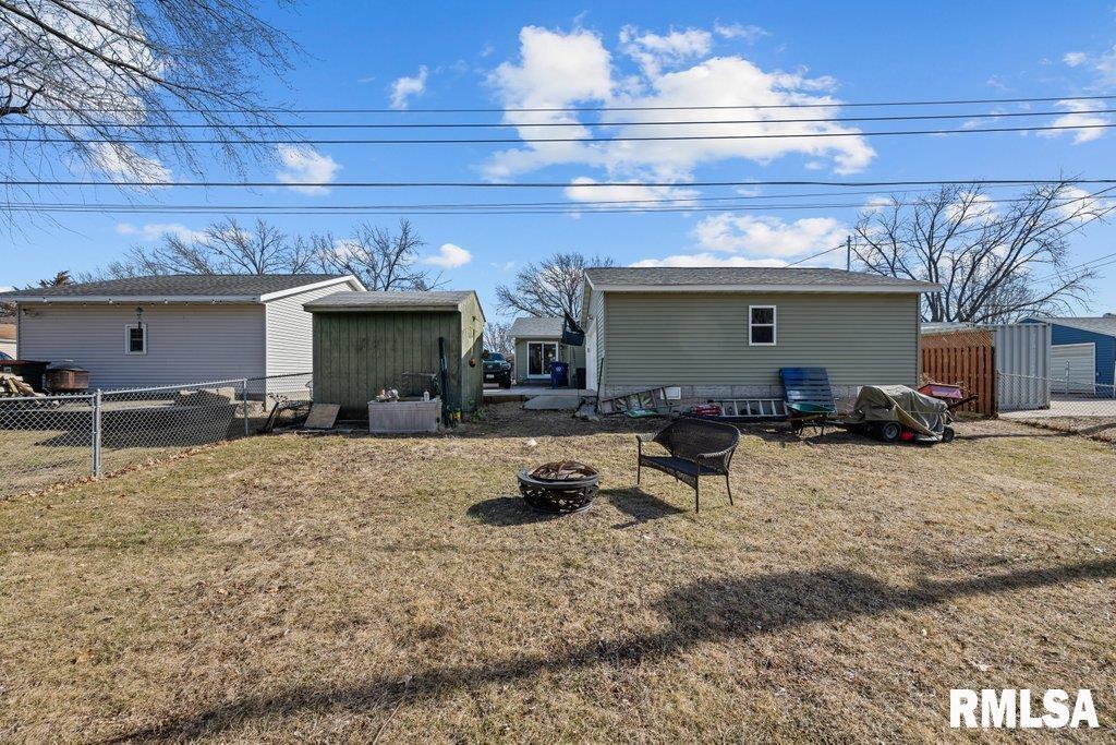 3406 N Pine Street, Davenport, Iowa image 31