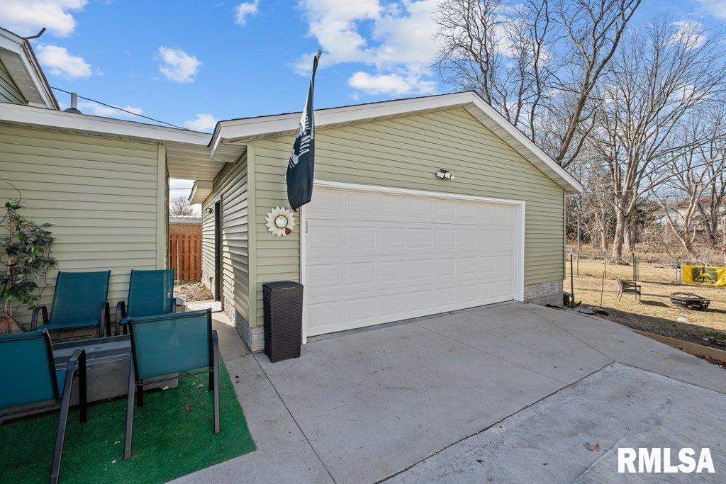 3406 N Pine Street, Davenport, Iowa image 28