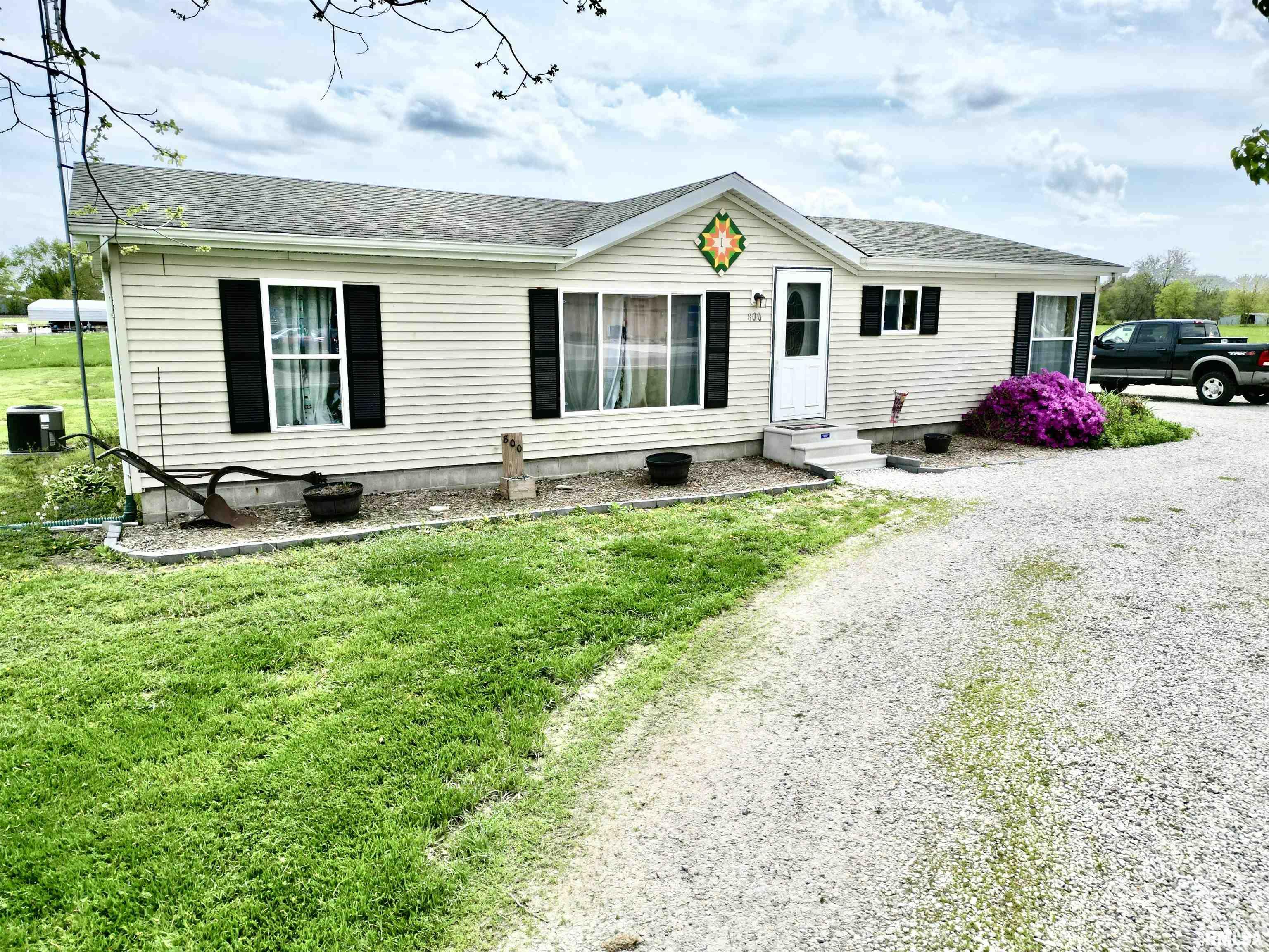 800 W Wall Street, Mulberry Grove, Illinois image 2