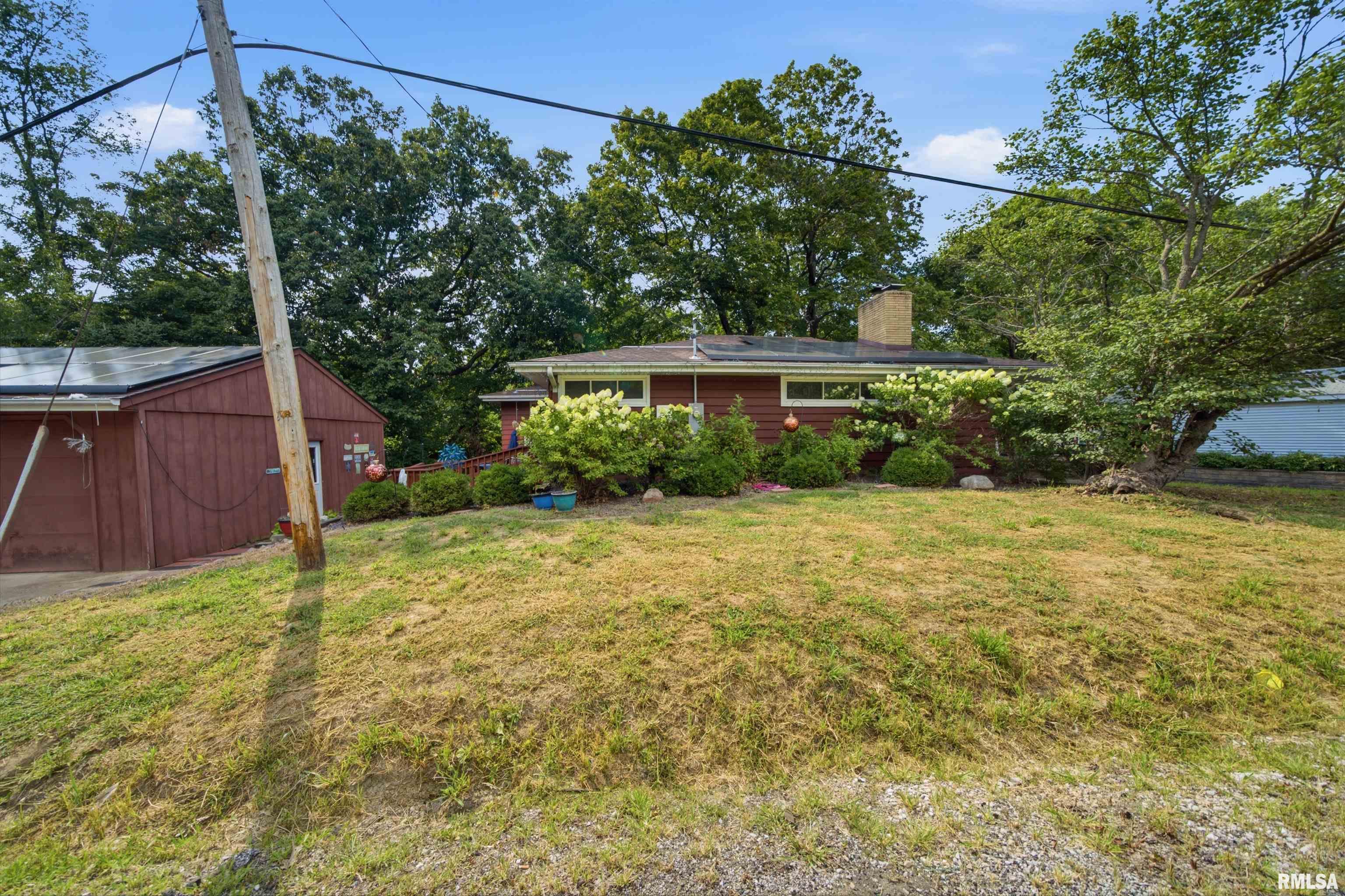 Photo 1 of 38 — 727 OAKWOOD Road, East Peoria, IL 61611