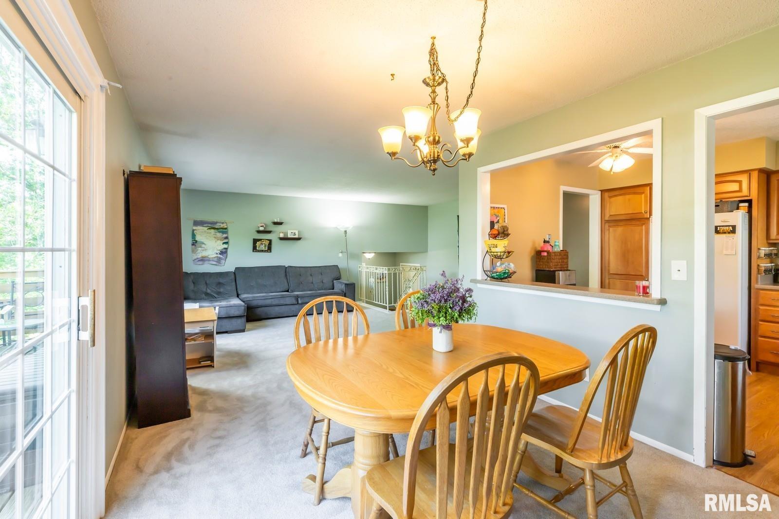 2885 Willow Drive, Bettendorf, Iowa image 16