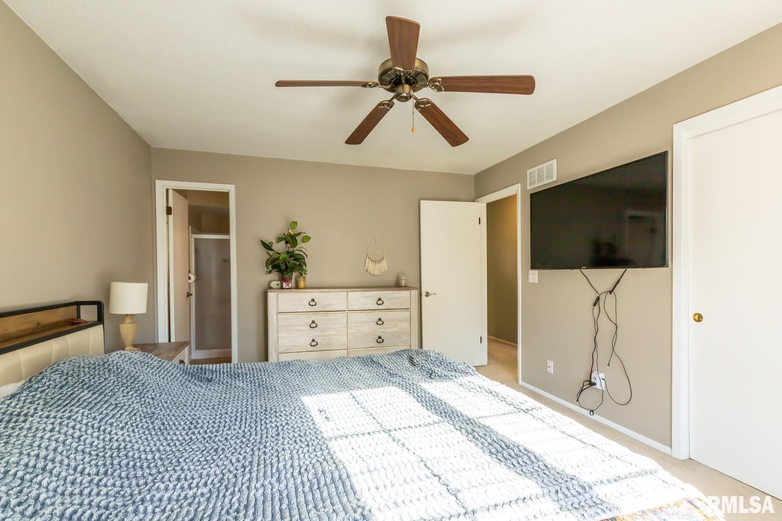 2885 Willow Drive, Bettendorf, Iowa image 21