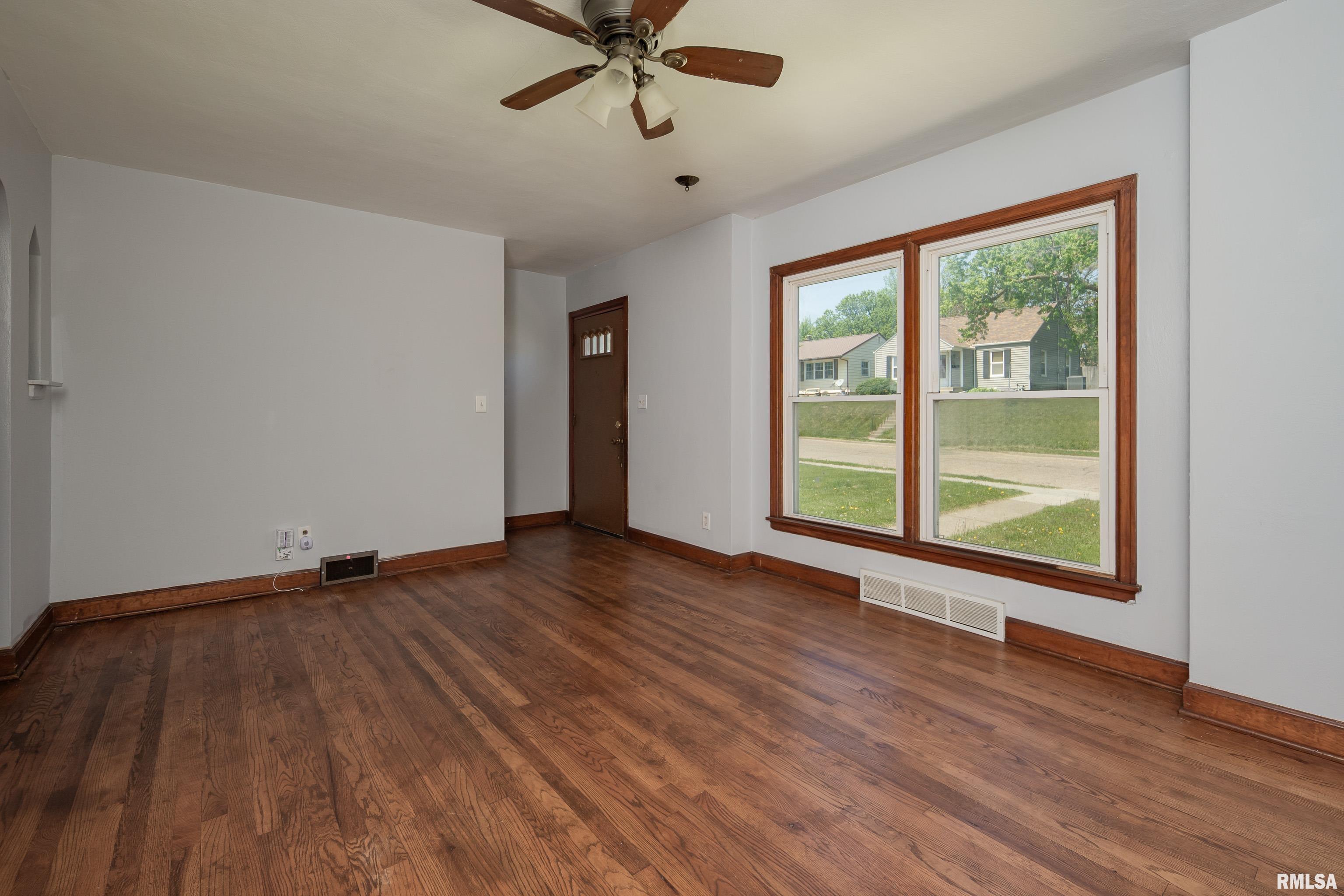 1641 W 36th Street, Davenport, Iowa image 10