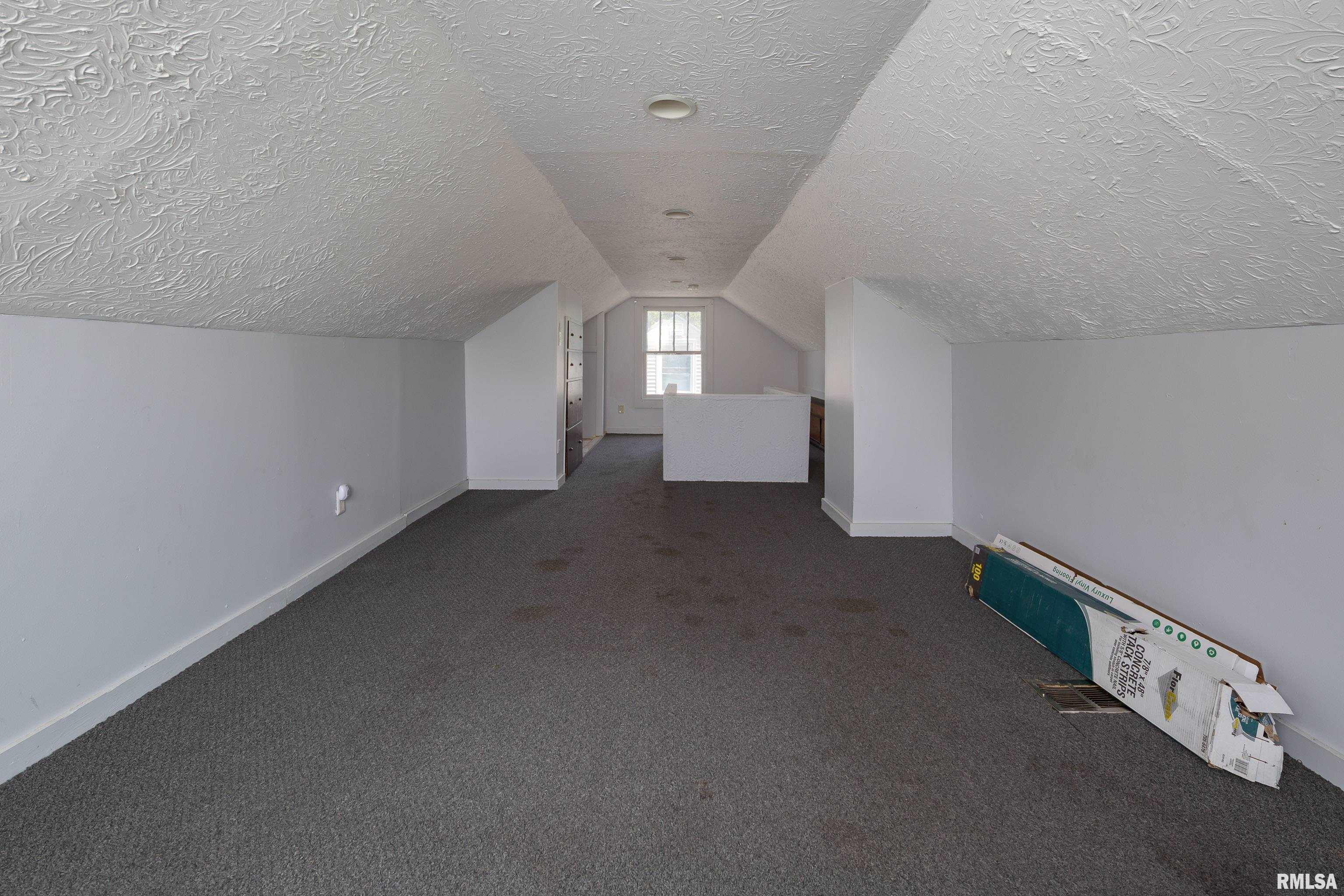 1641 W 36th Street, Davenport, Iowa image 25