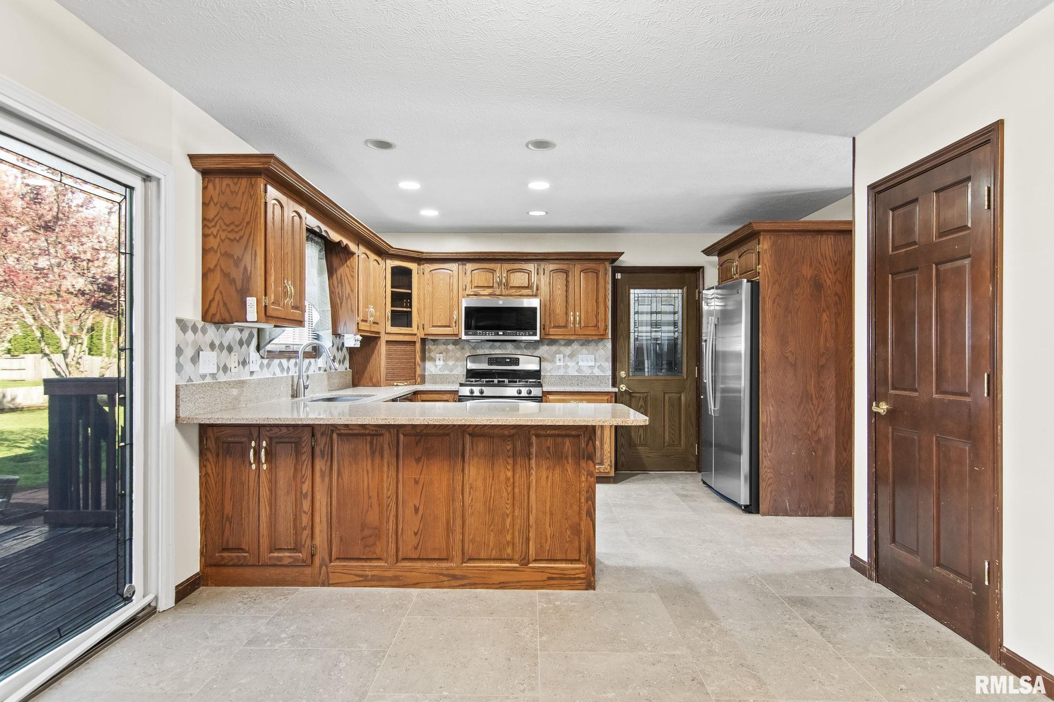 3805 Greenfield Court, Springfield, Illinois image 7