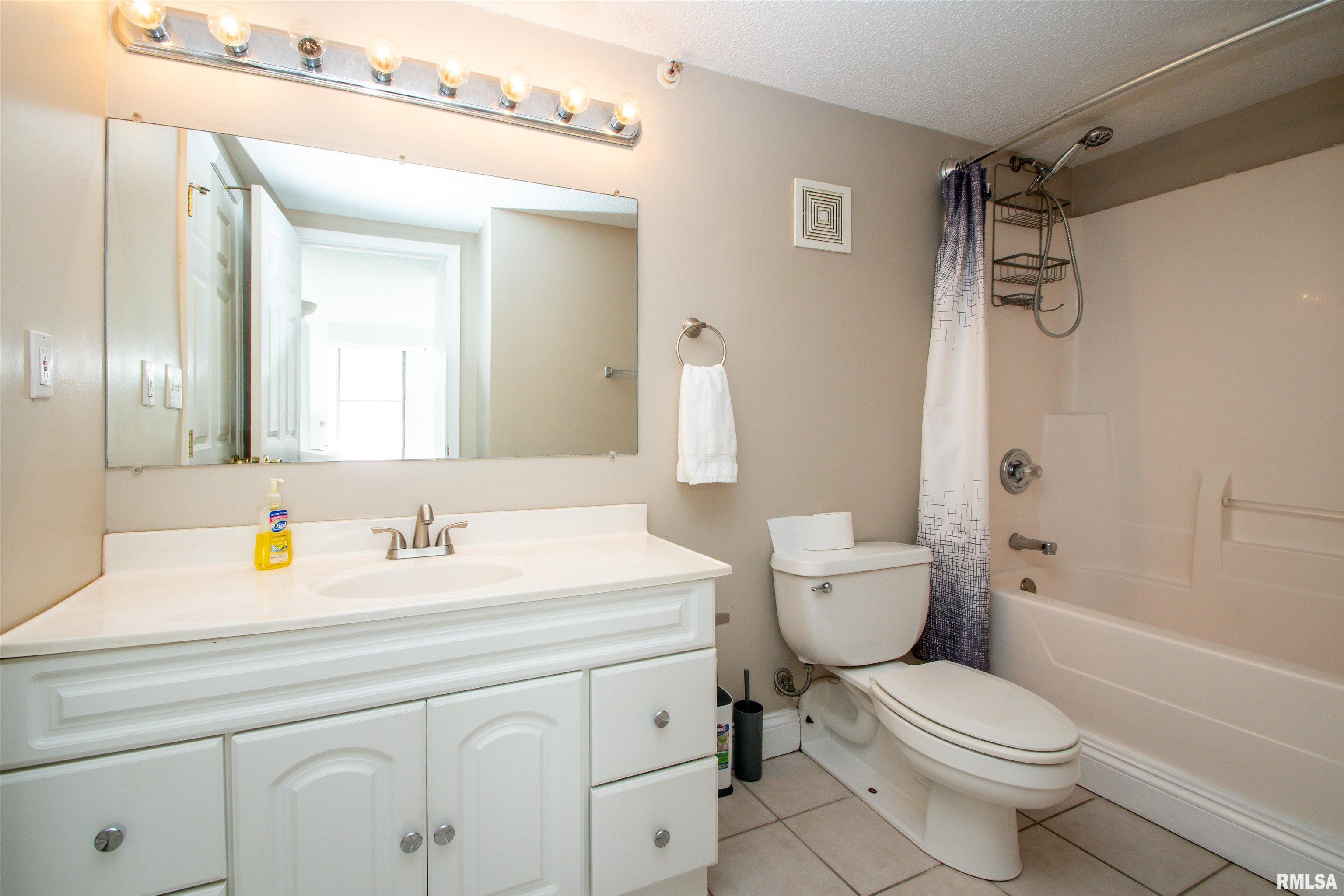 123 SW Jefferson Street #E6C, Peoria, Illinois image 15