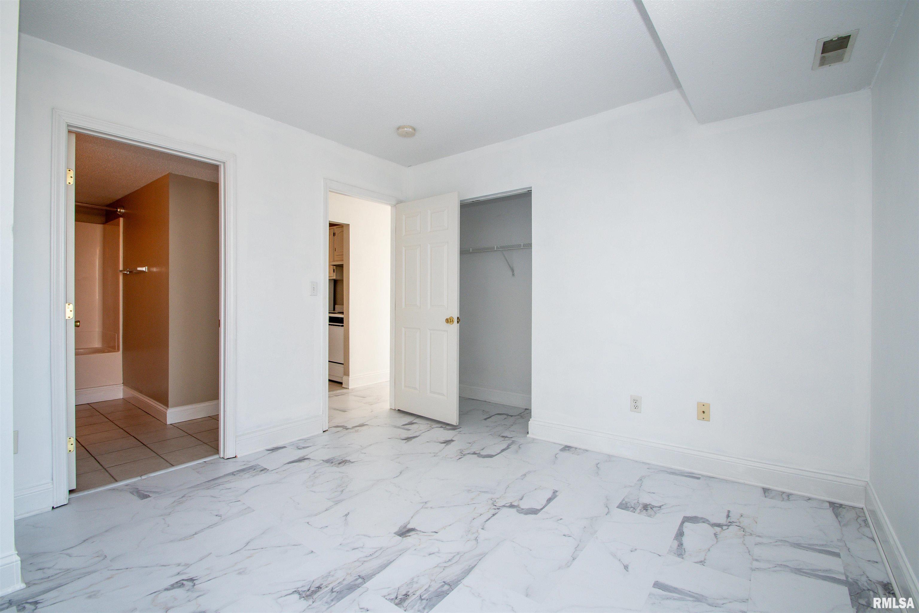 123 SW Jefferson Street #E6C, Peoria, Illinois image 18