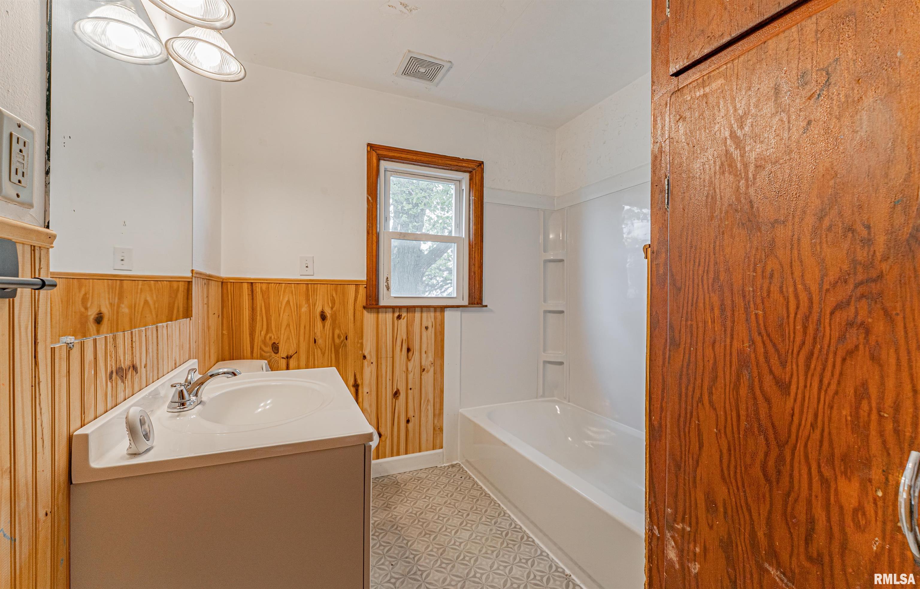 30586 E 830 N Road, Chatsworth, Illinois image 13