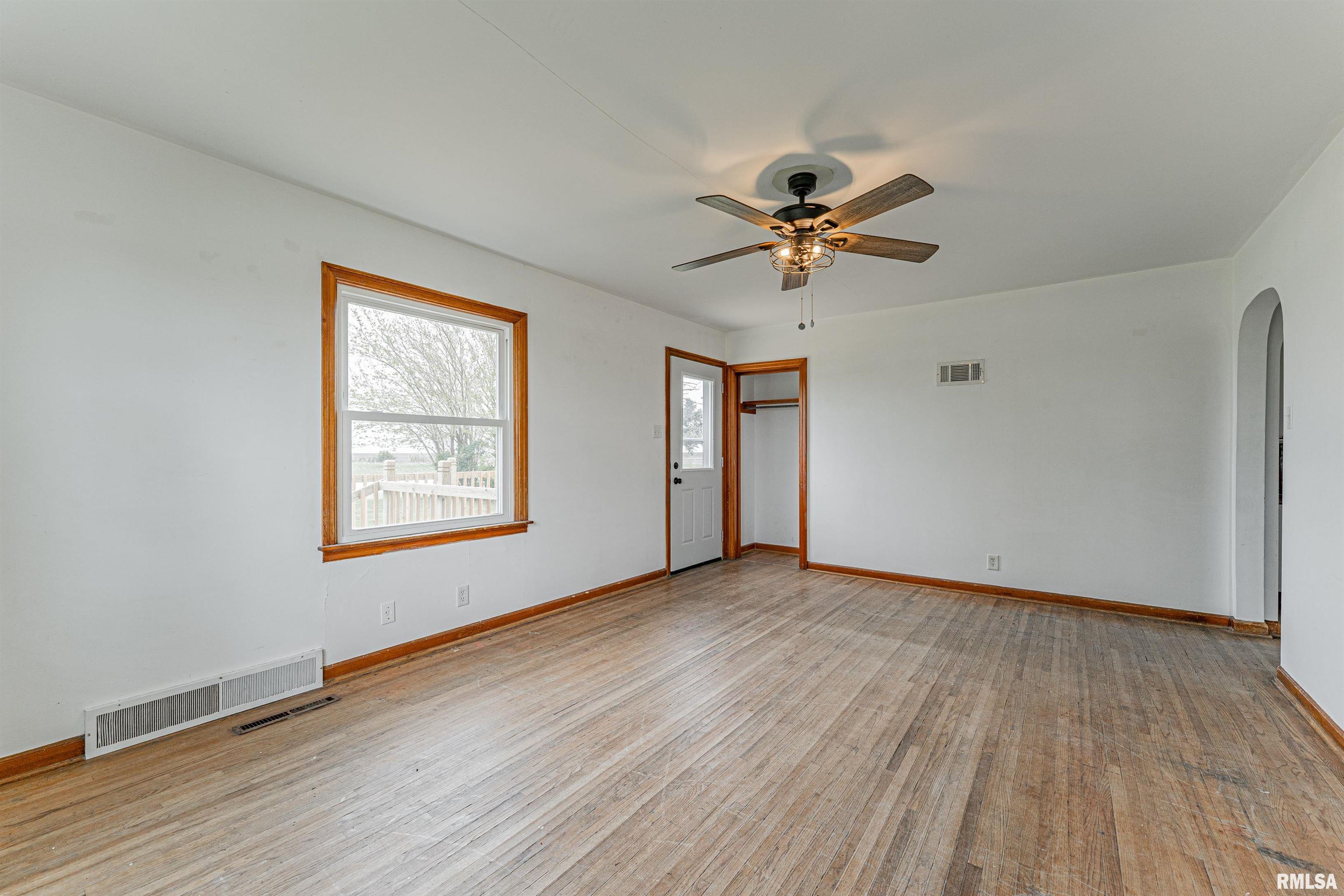 30586 E 830 N Road, Chatsworth, Illinois image 6