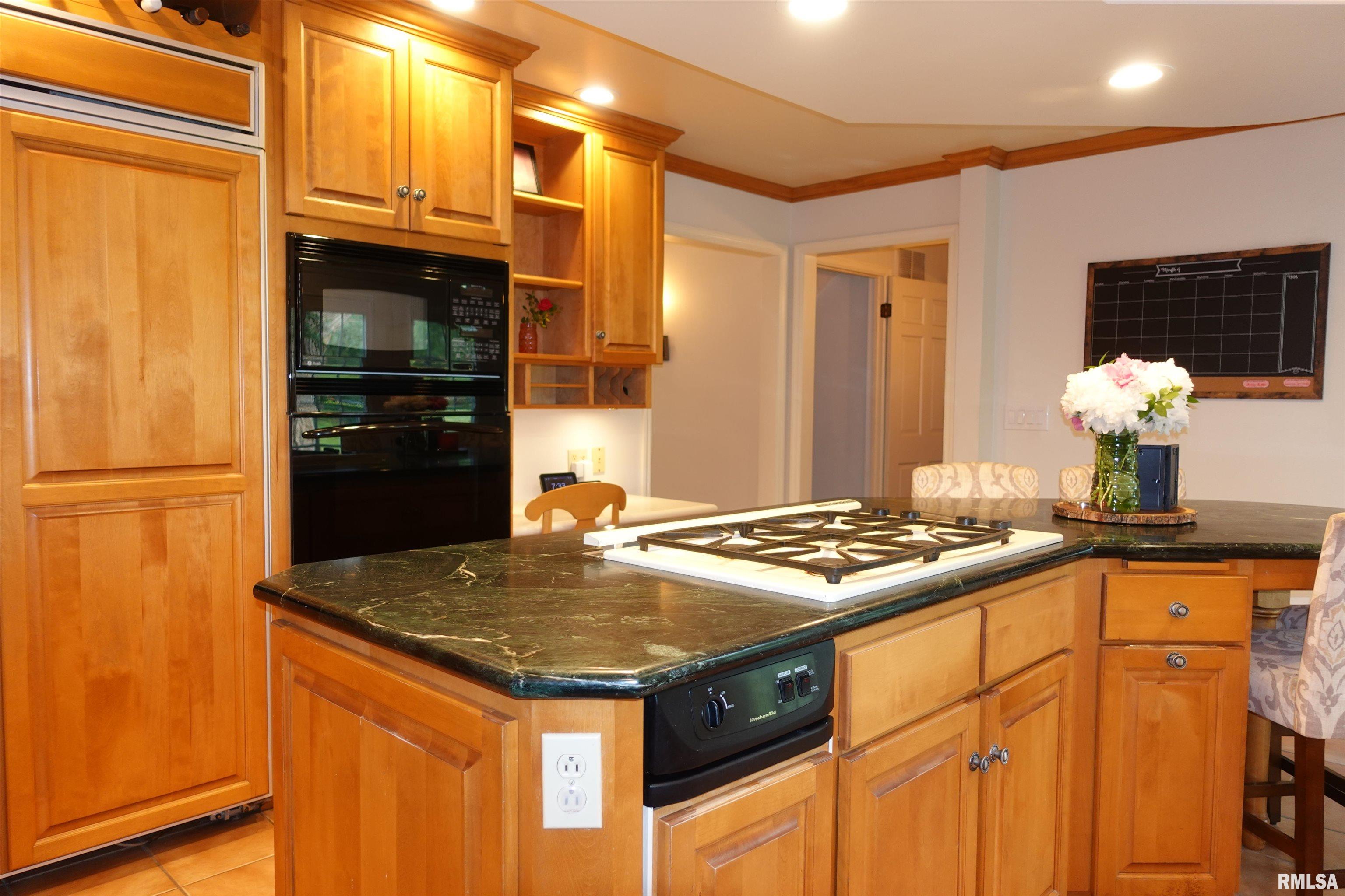 30 Hackberry Circle, Galesburg, Illinois image 24