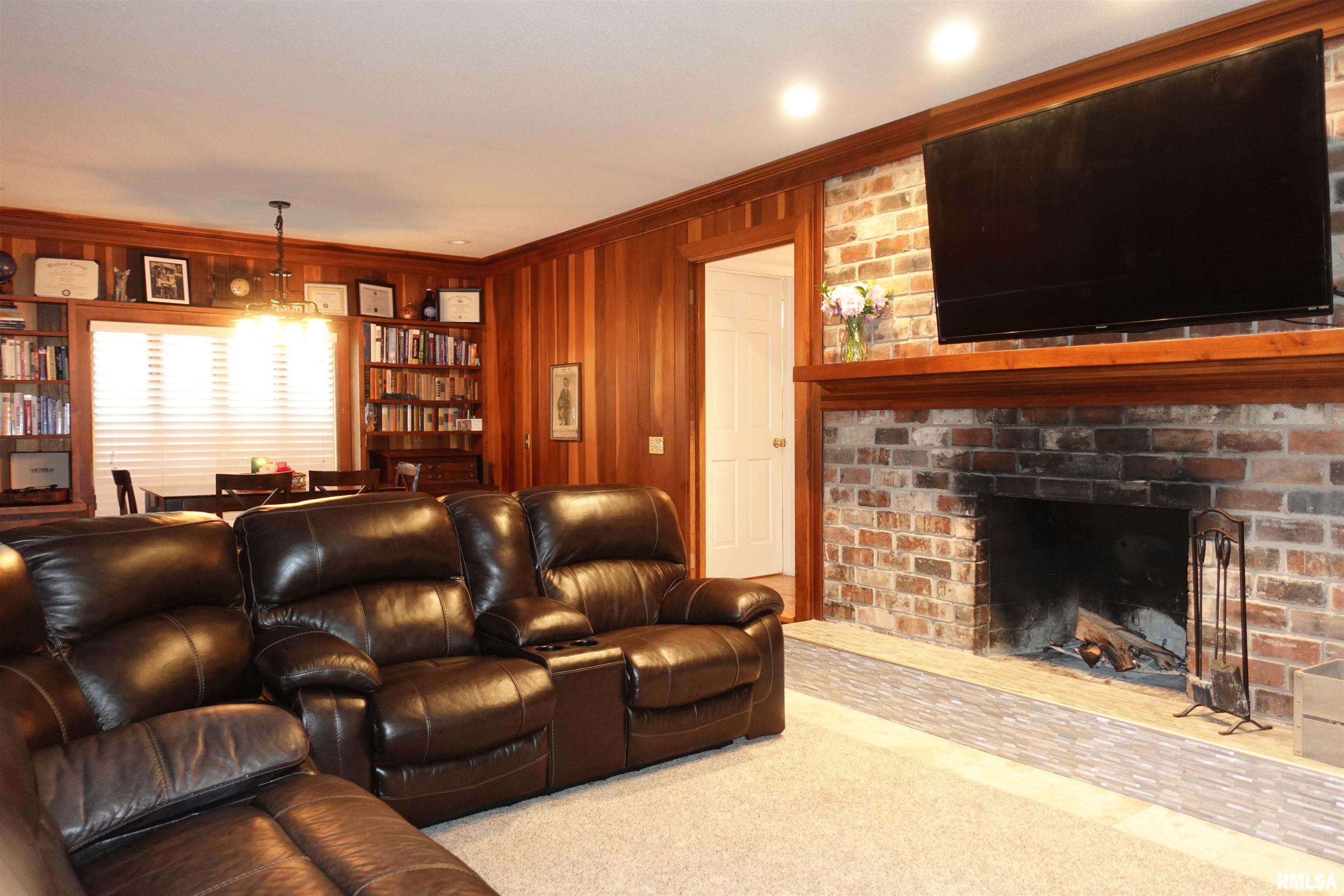 30 Hackberry Circle, Galesburg, Illinois image 31