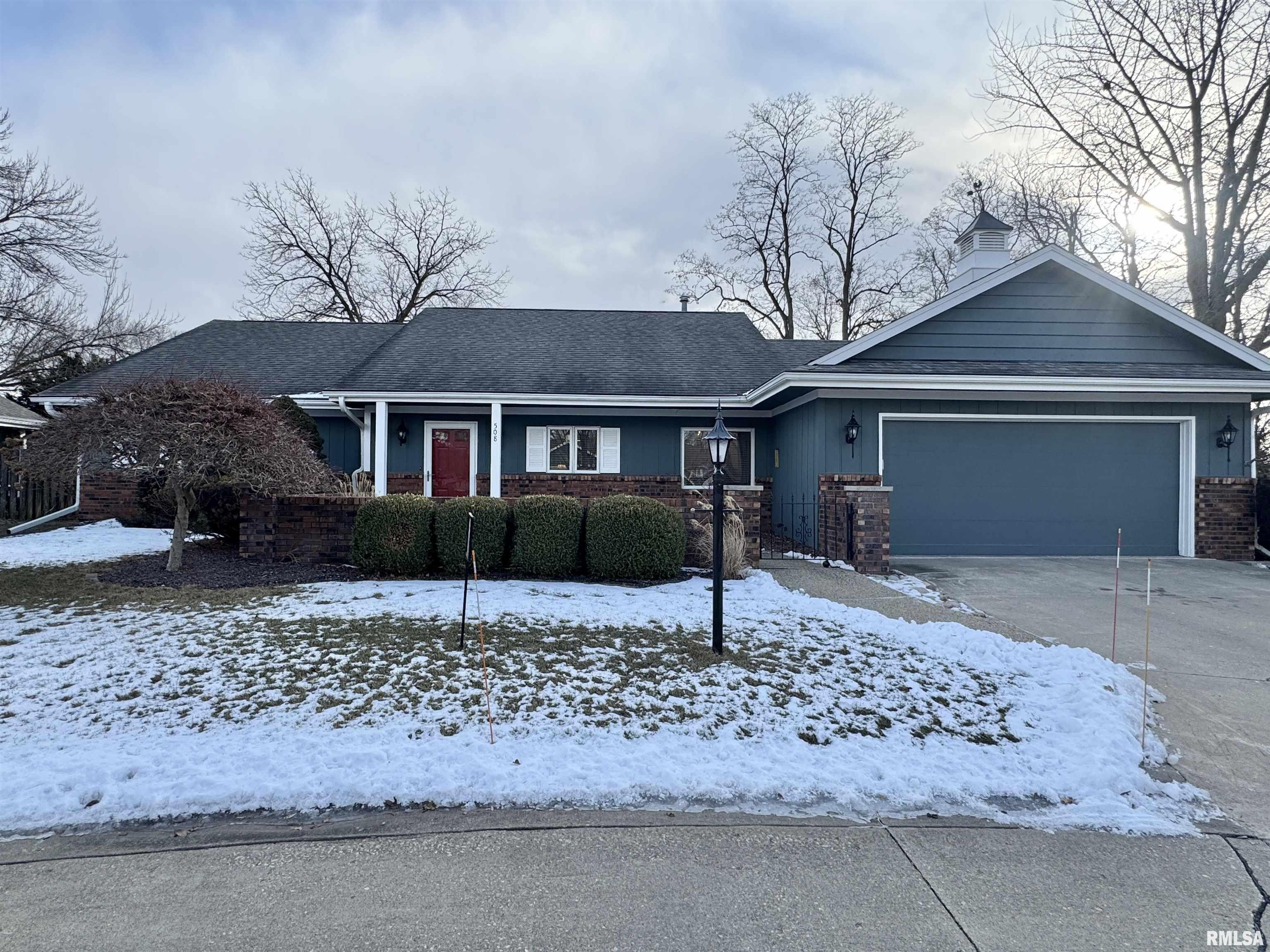 508 W Woodridge Lane, Peoria, Illinois image 1