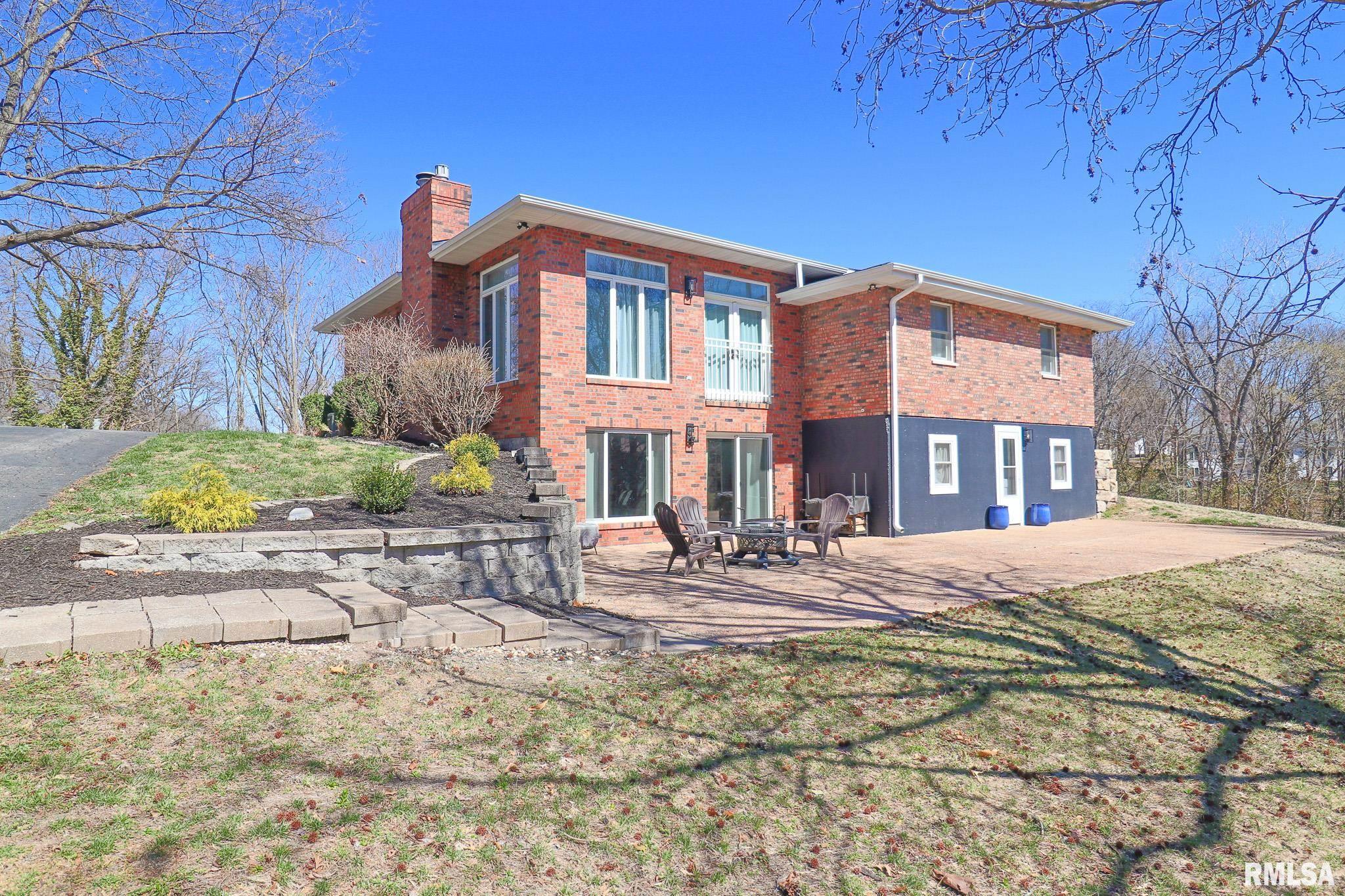 4 Valley Lane, Carlinville, Illinois image 2