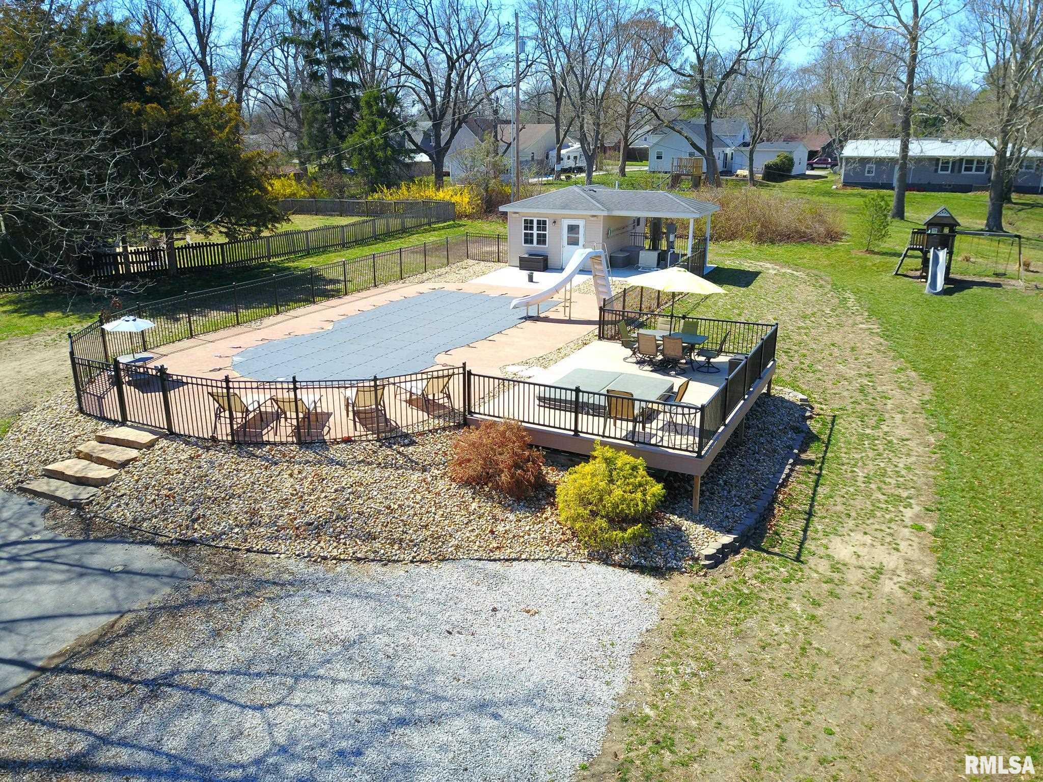4 Valley Lane, Carlinville, Illinois image 14