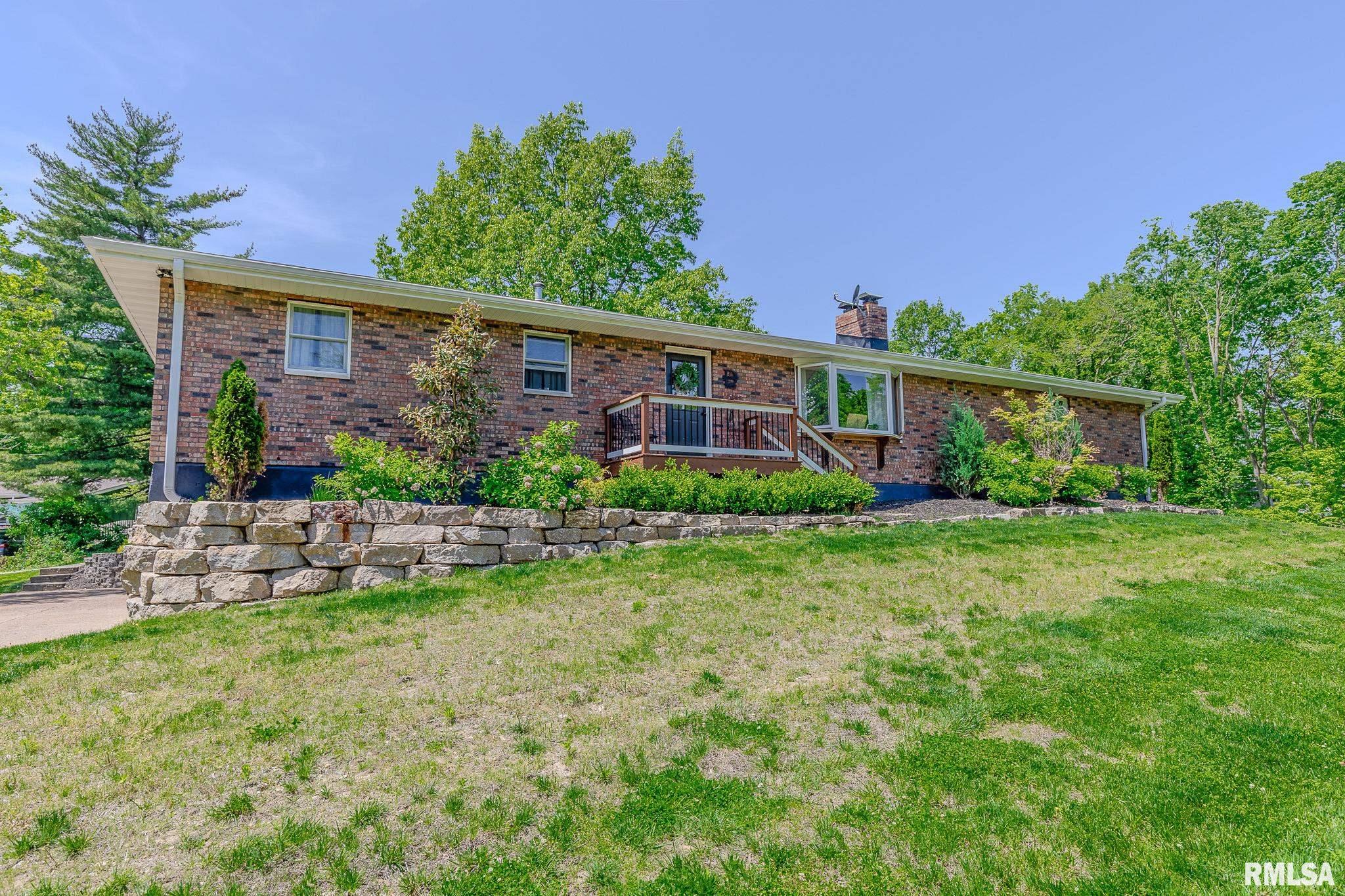 4 Valley Lane, Carlinville, Illinois image 10