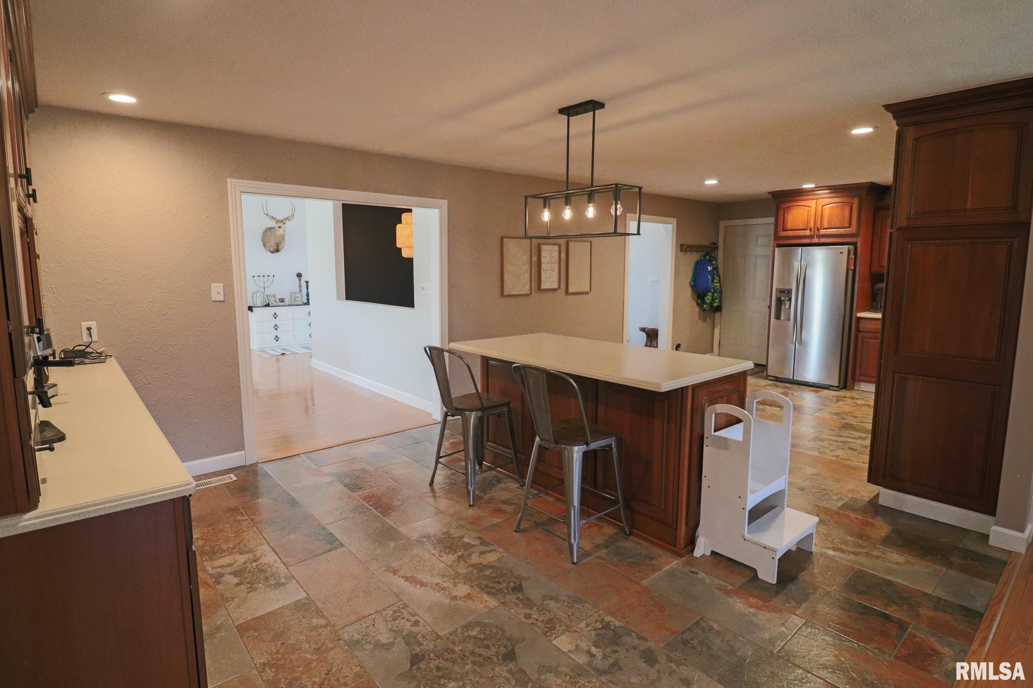 4 Valley Lane, Carlinville, Illinois image 30