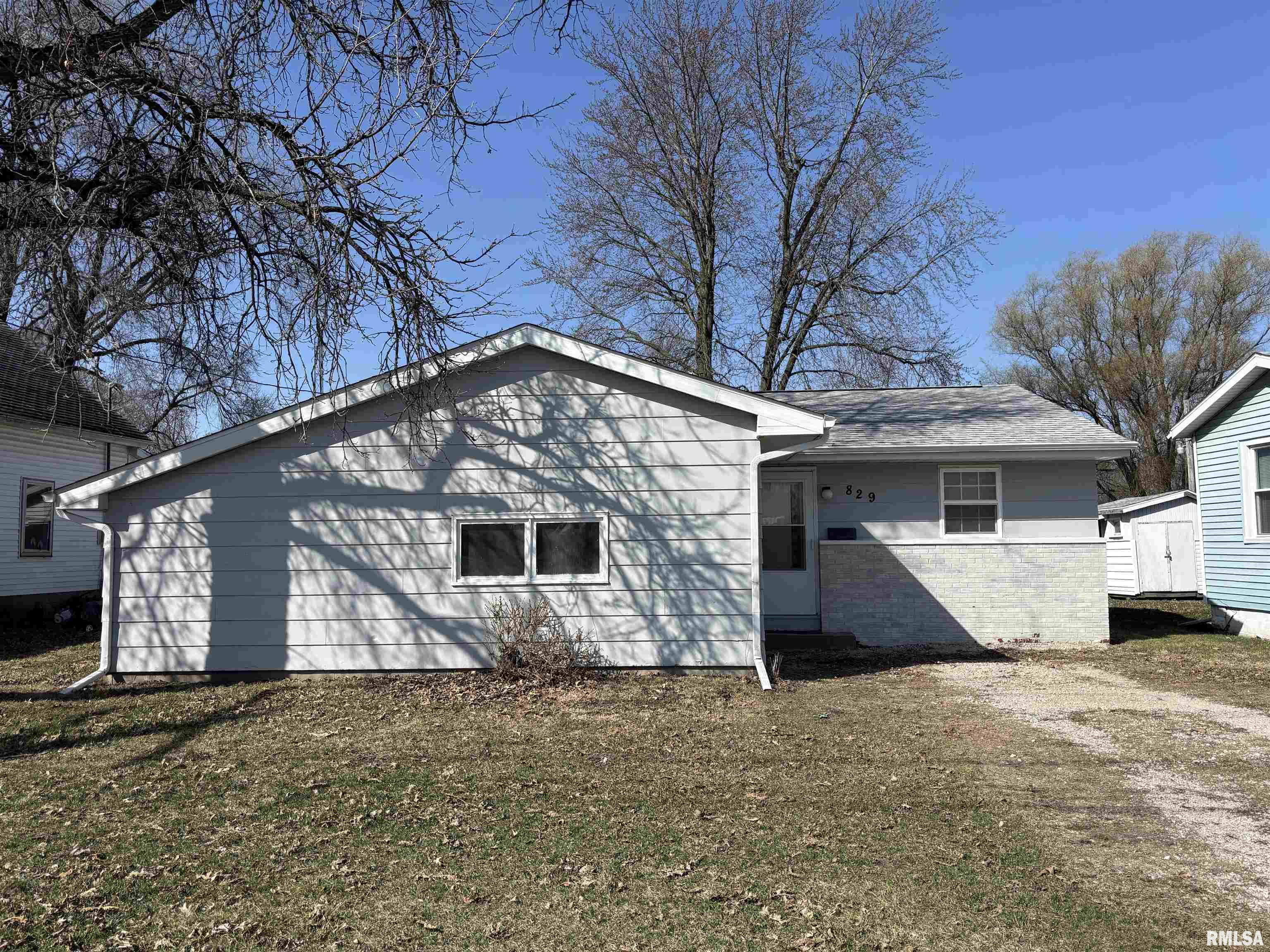 829 N Cheney Street, Taylorville, Illinois image 1