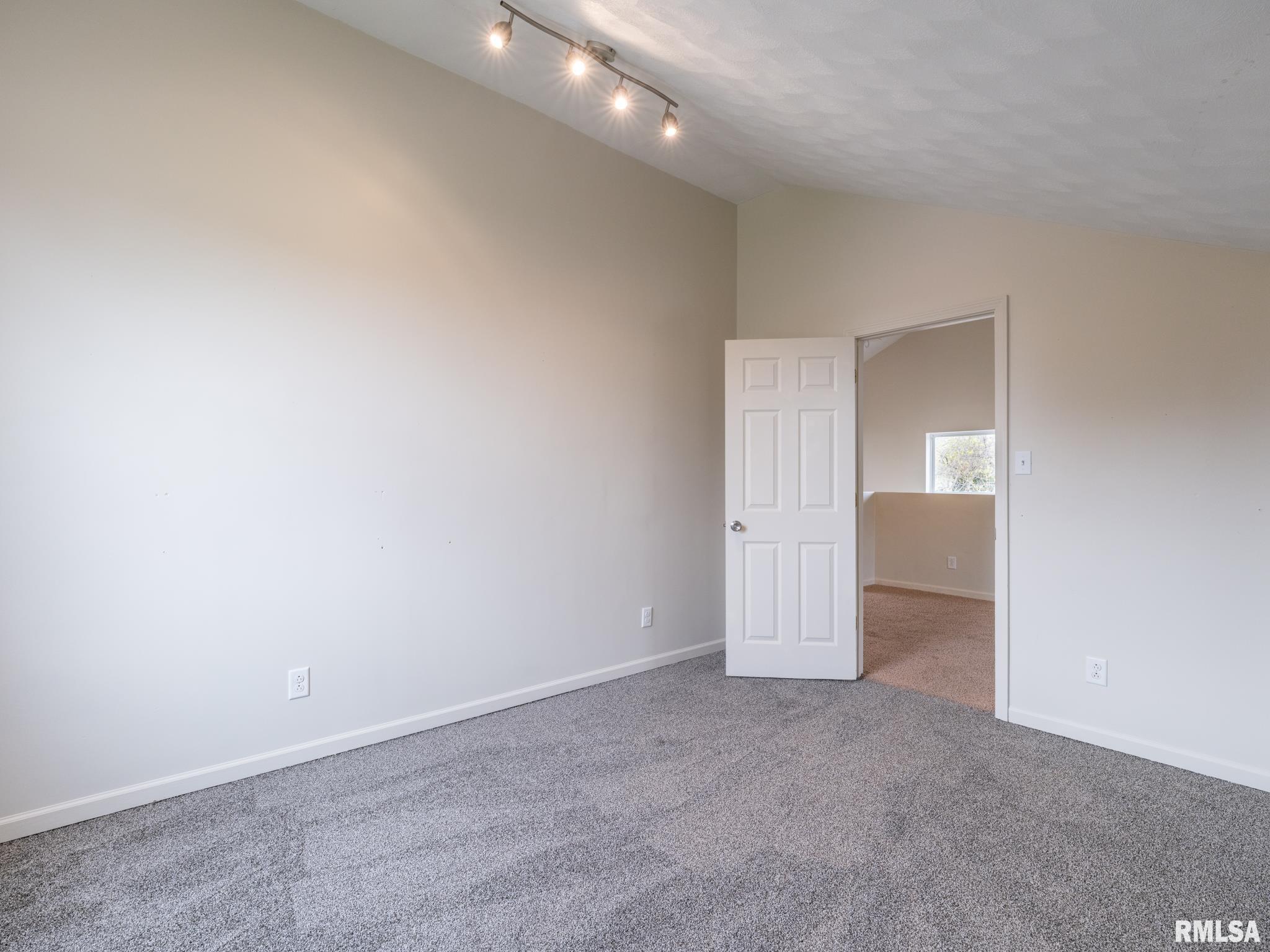 705 W Sharon Street, Elmwood, Illinois image 39