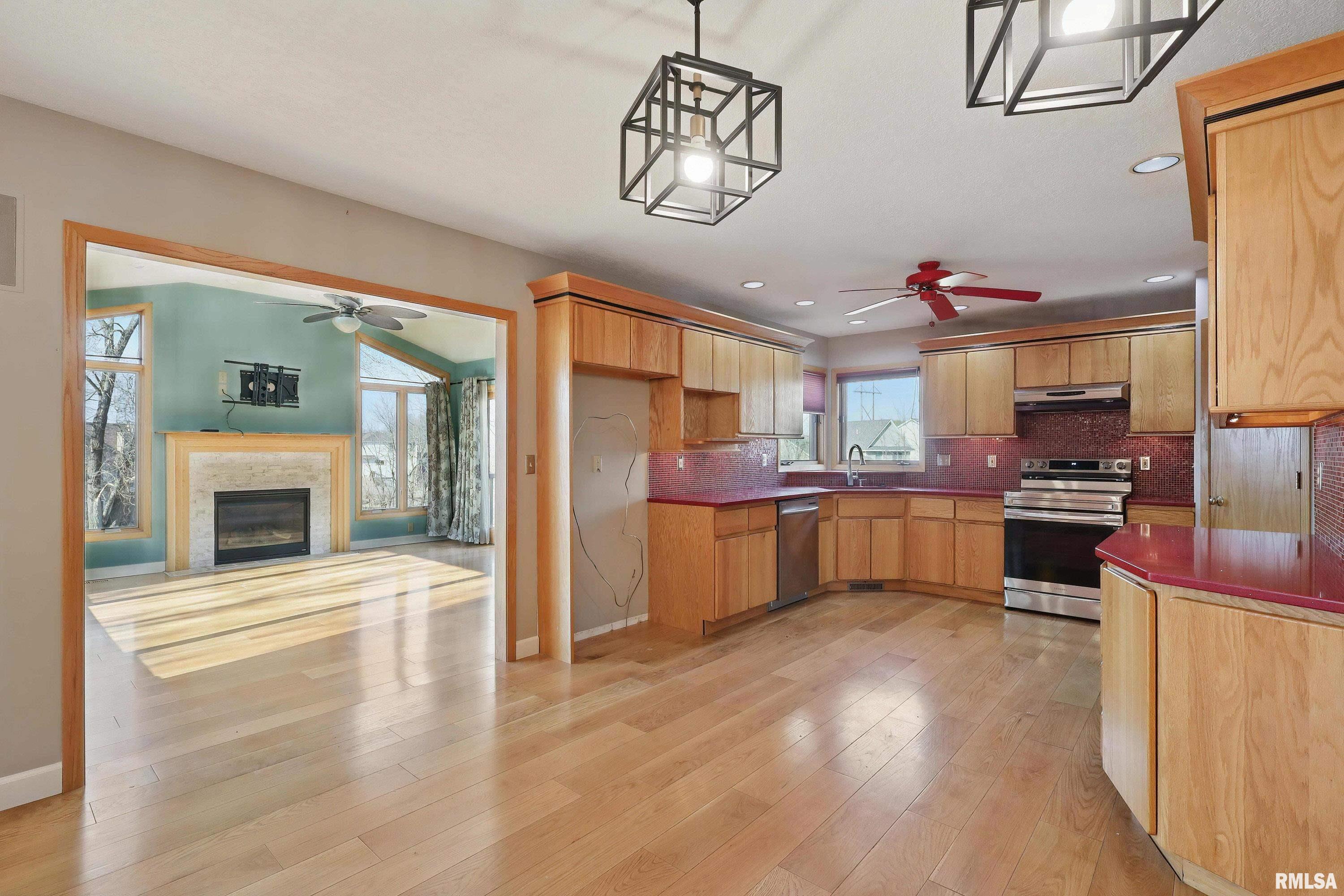 4210 Hayes Court, Davenport, Iowa image 11