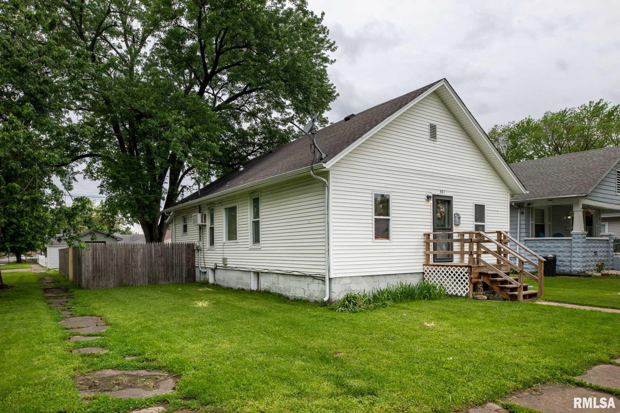 301 N 11th Street, Herrin, Illinois image 2