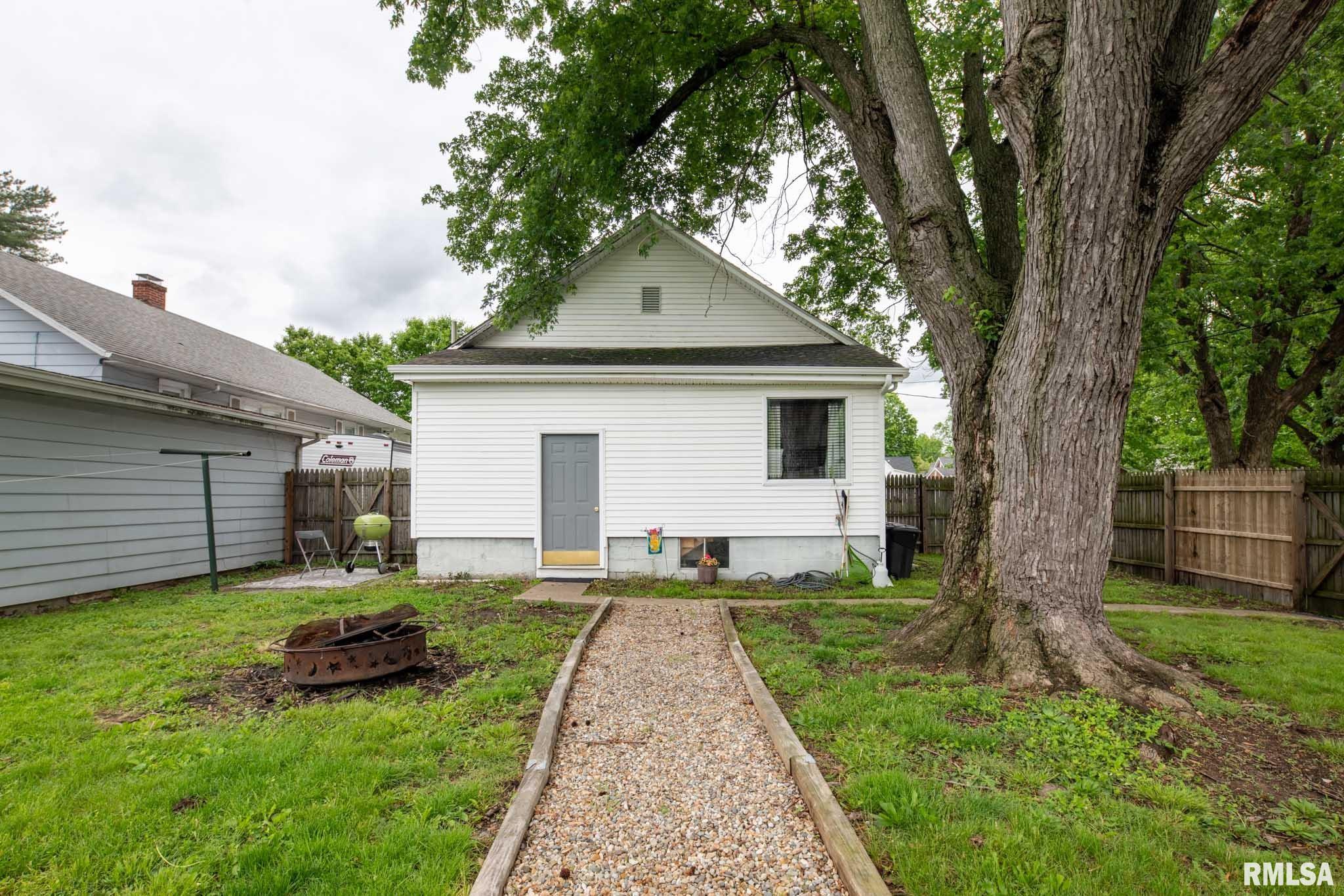 301 N 11th Street, Herrin, Illinois image 23