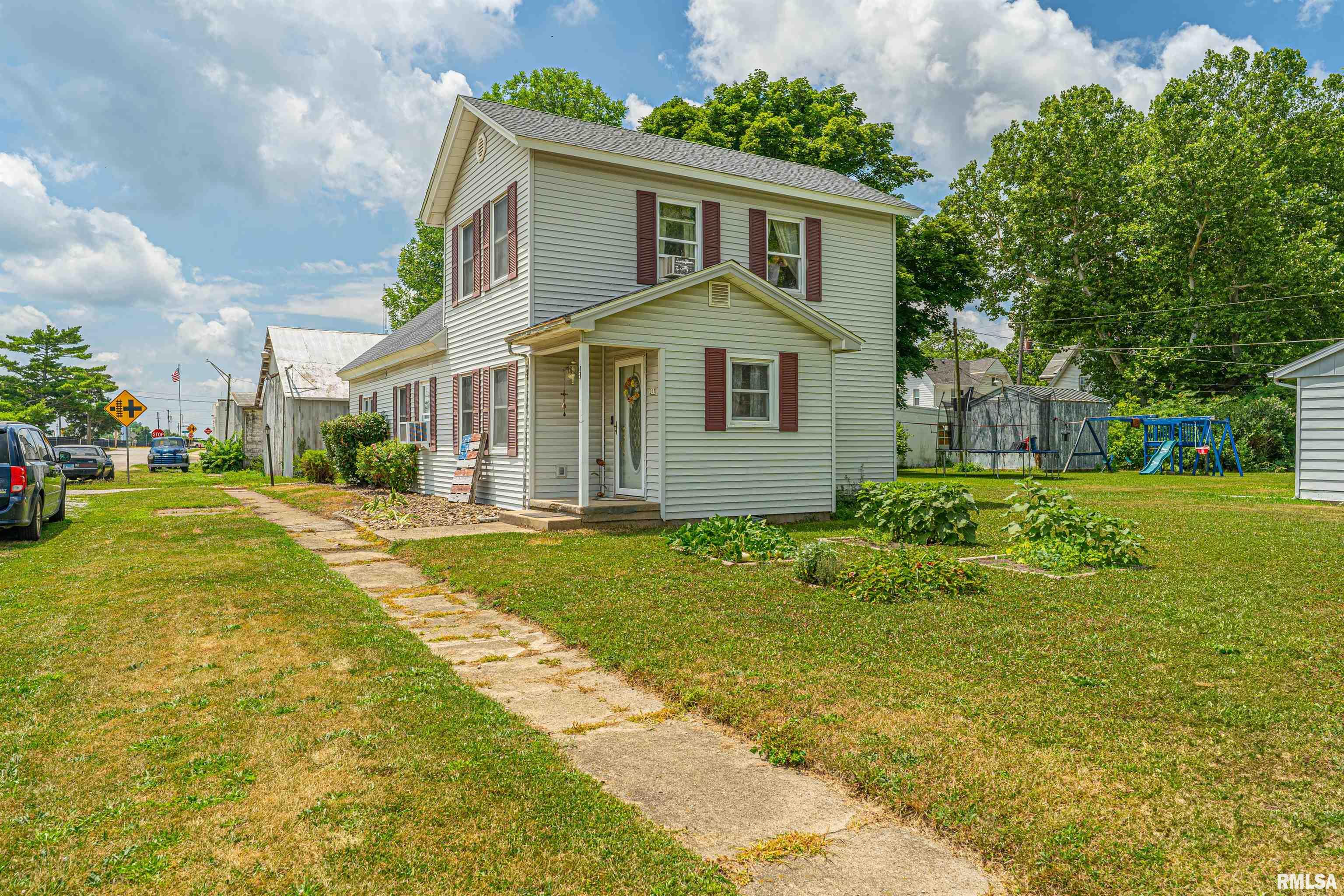 205 NE 1ST Street