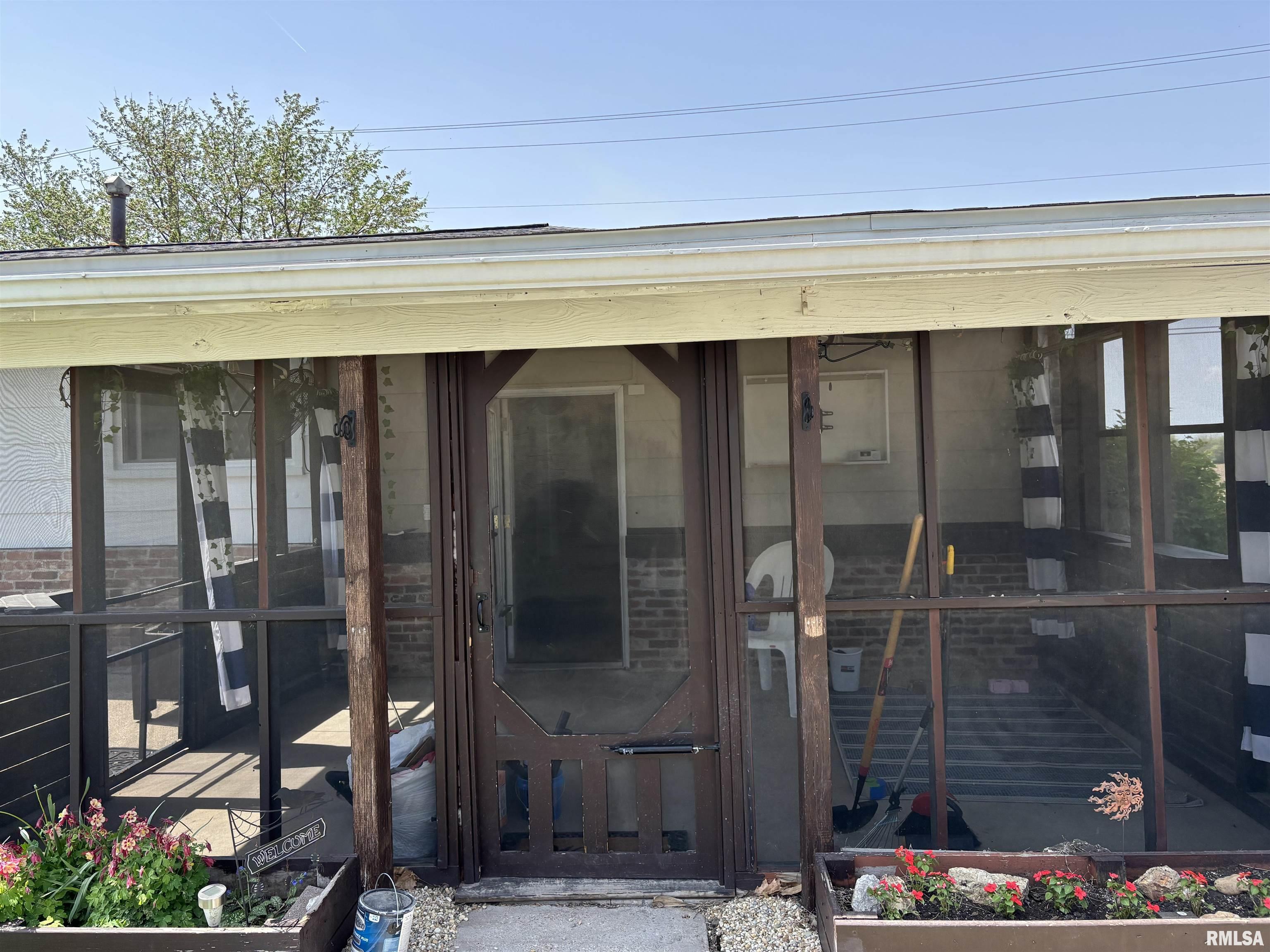 1136 N Diamond Street, Jacksonville, Illinois image 4