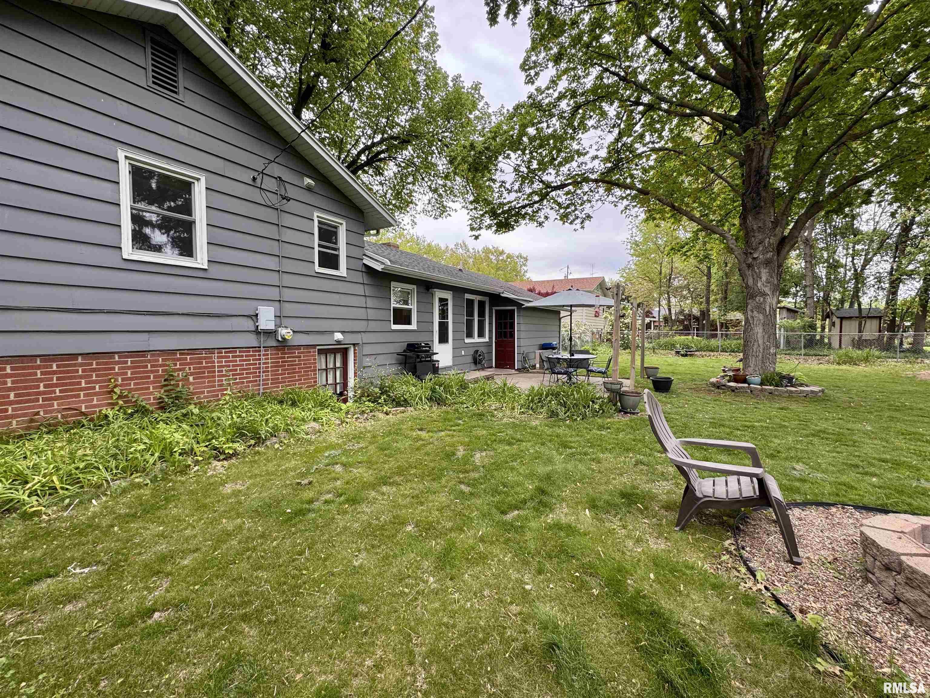 940 Memorial Drive, Macomb, Illinois image 23