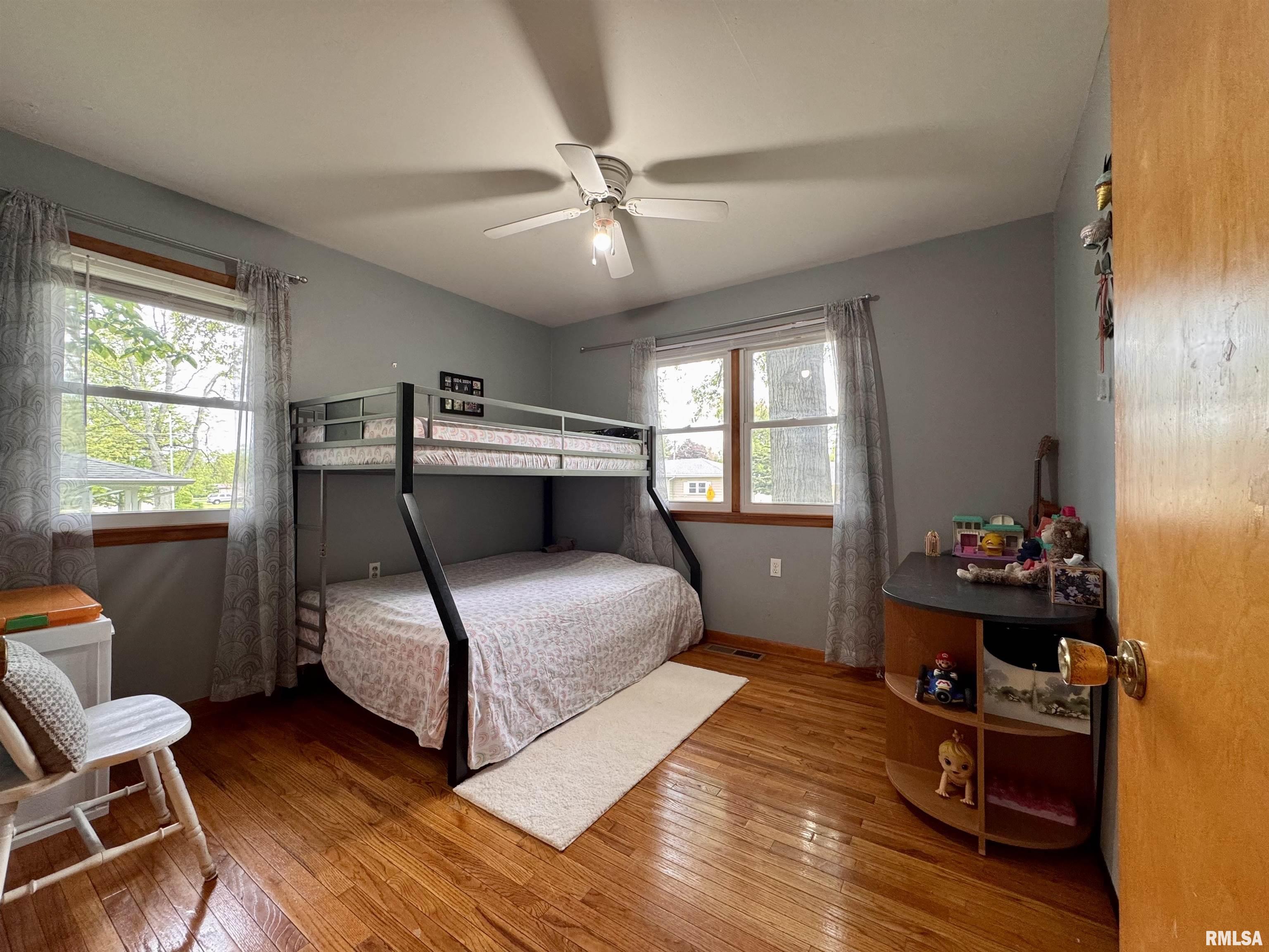 940 Memorial Drive, Macomb, Illinois image 13