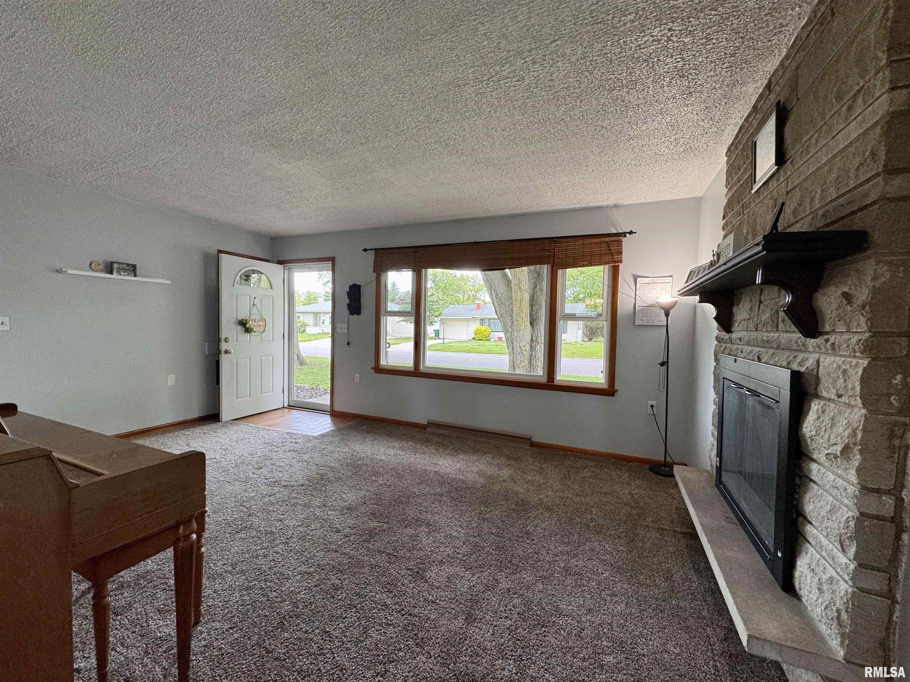 940 Memorial Drive, Macomb, Illinois image 4