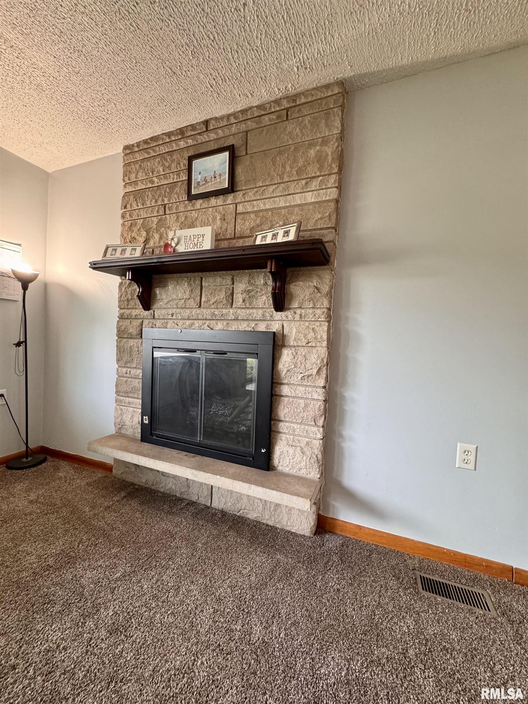 940 Memorial Drive, Macomb, Illinois image 5