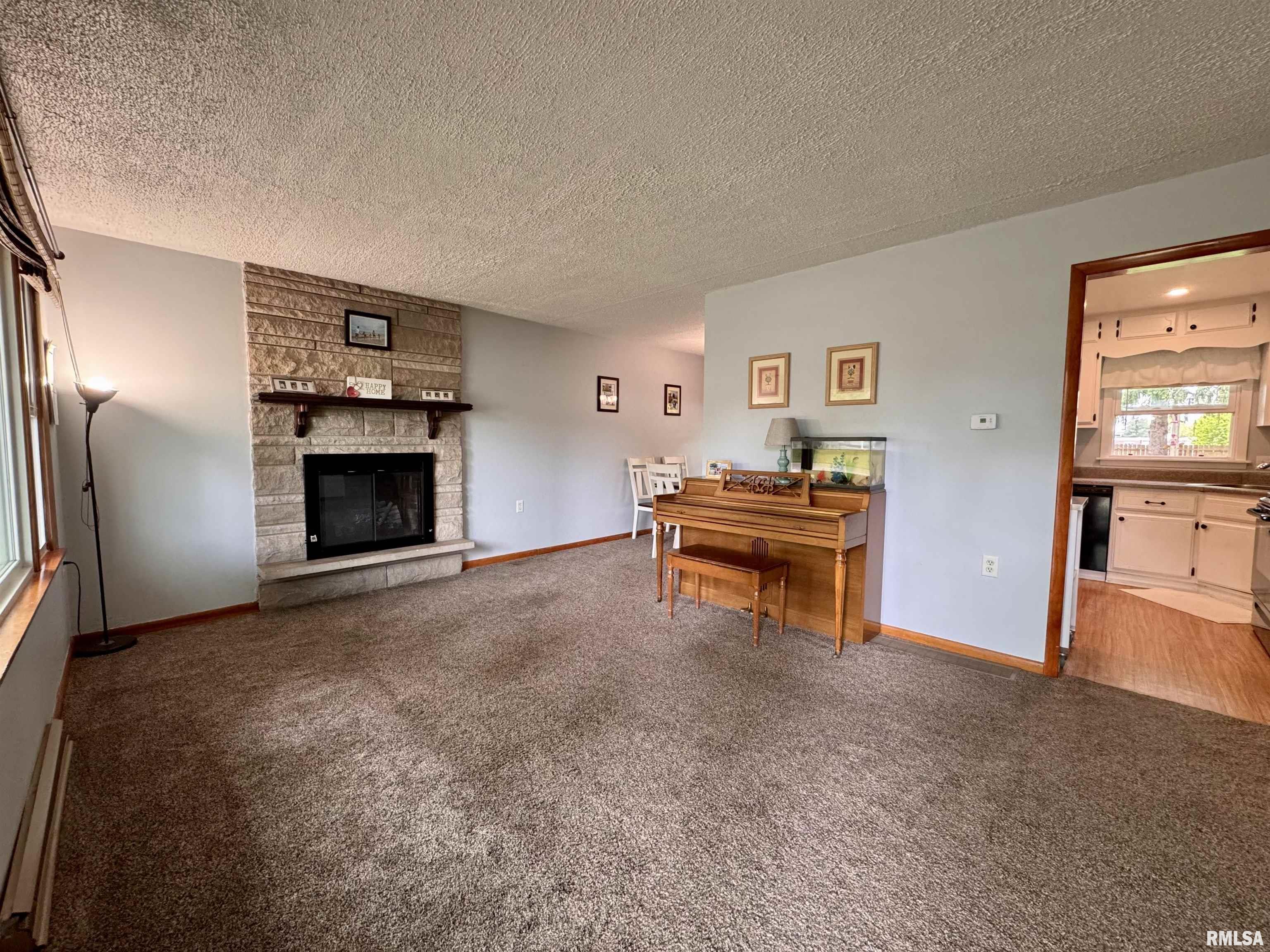 940 Memorial Drive, Macomb, Illinois image 2