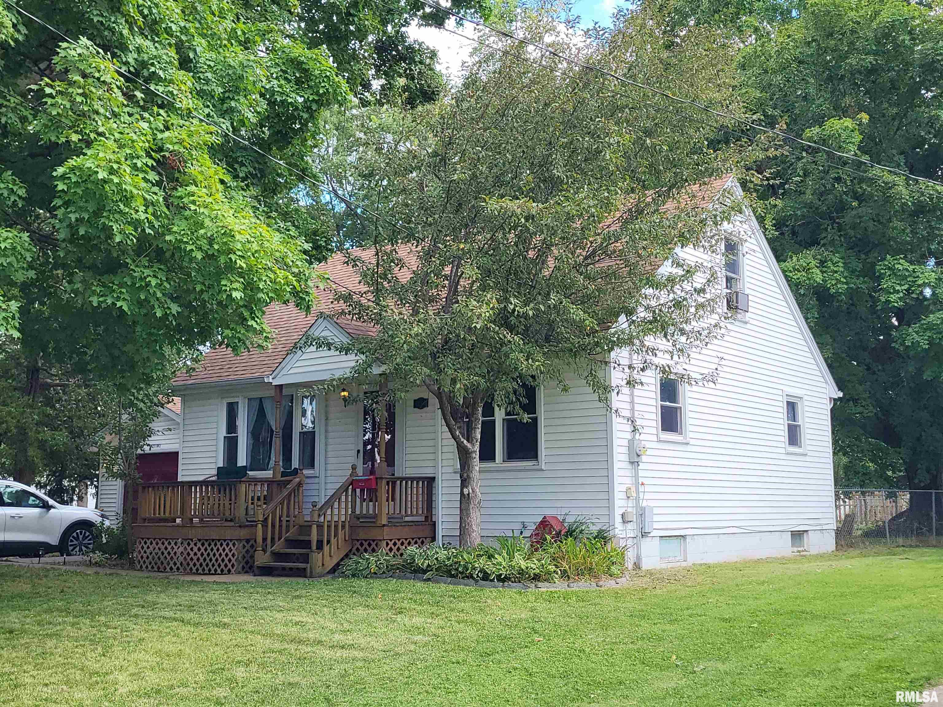 1160 W Grove Street, Galesburg, Illinois image 1