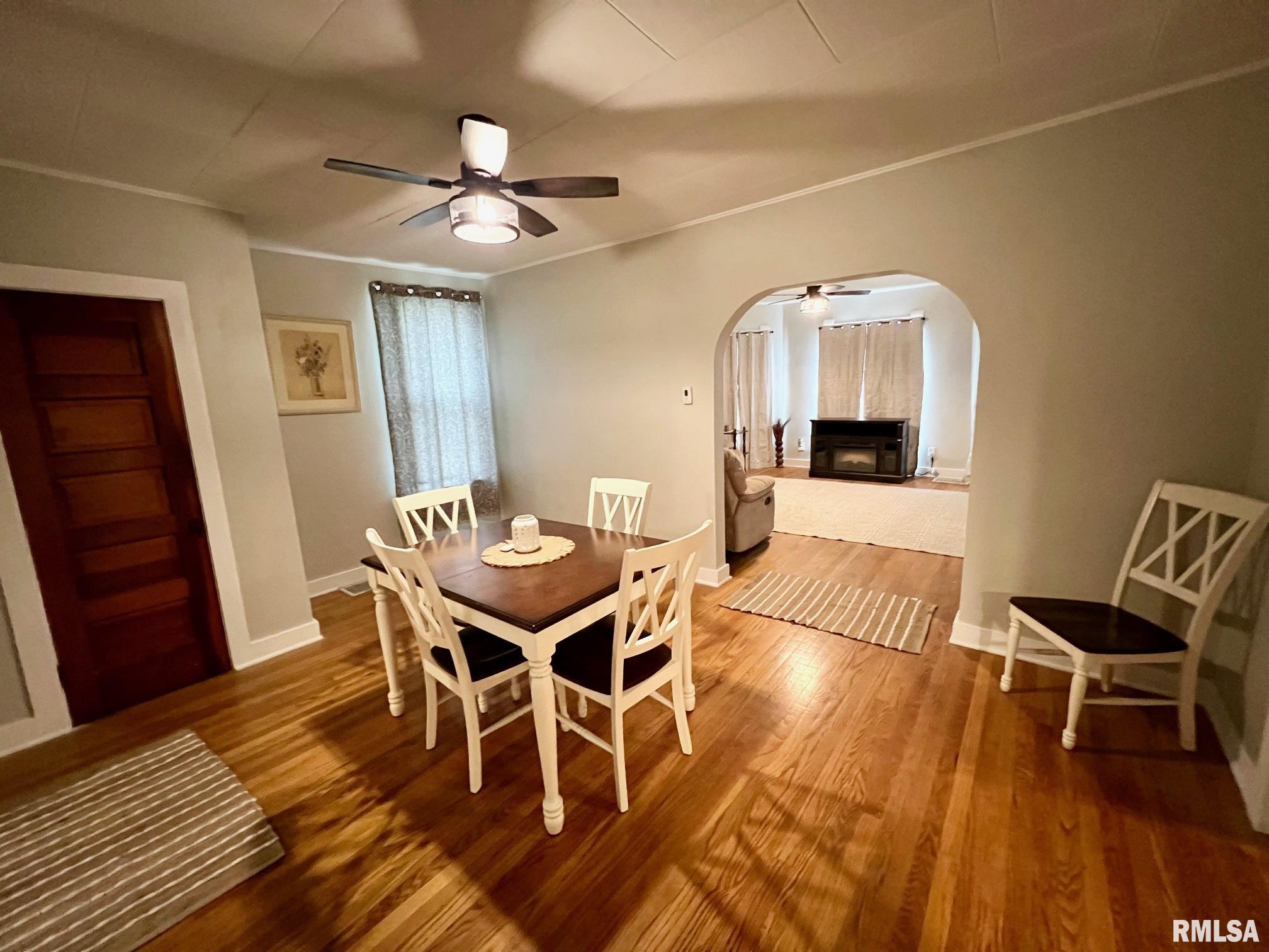 605 N 6th Street, Petersburg, Illinois image 9